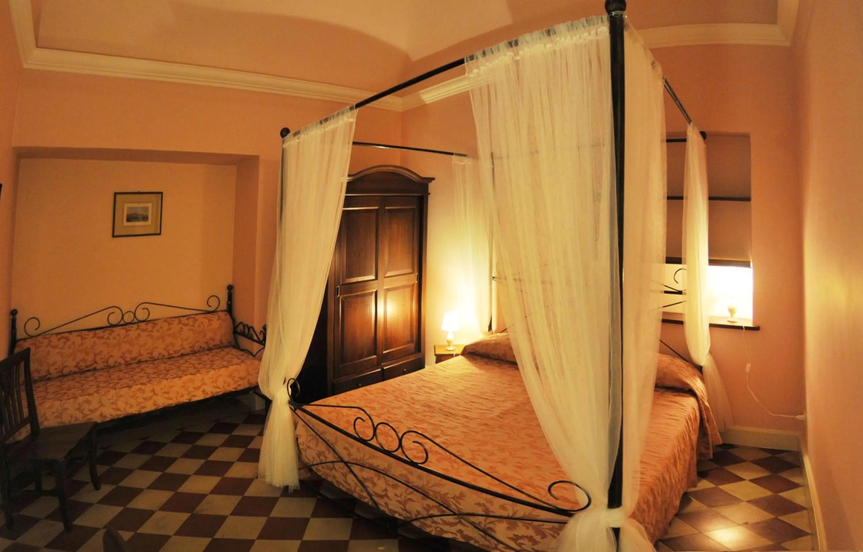 Photo of the whole room, Bed in Al Duomo Inn