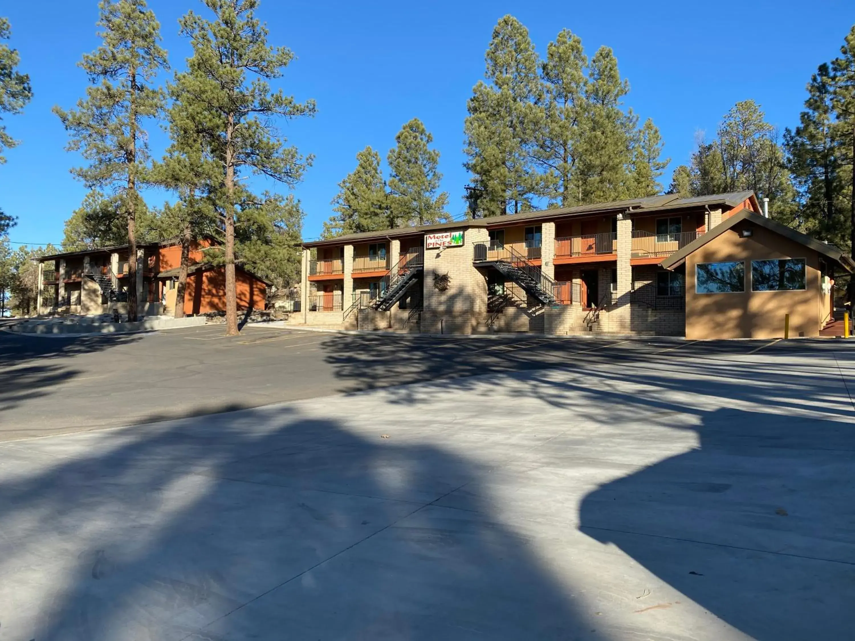 Property building in Motel In The Pines Property building in Motel In The Pines