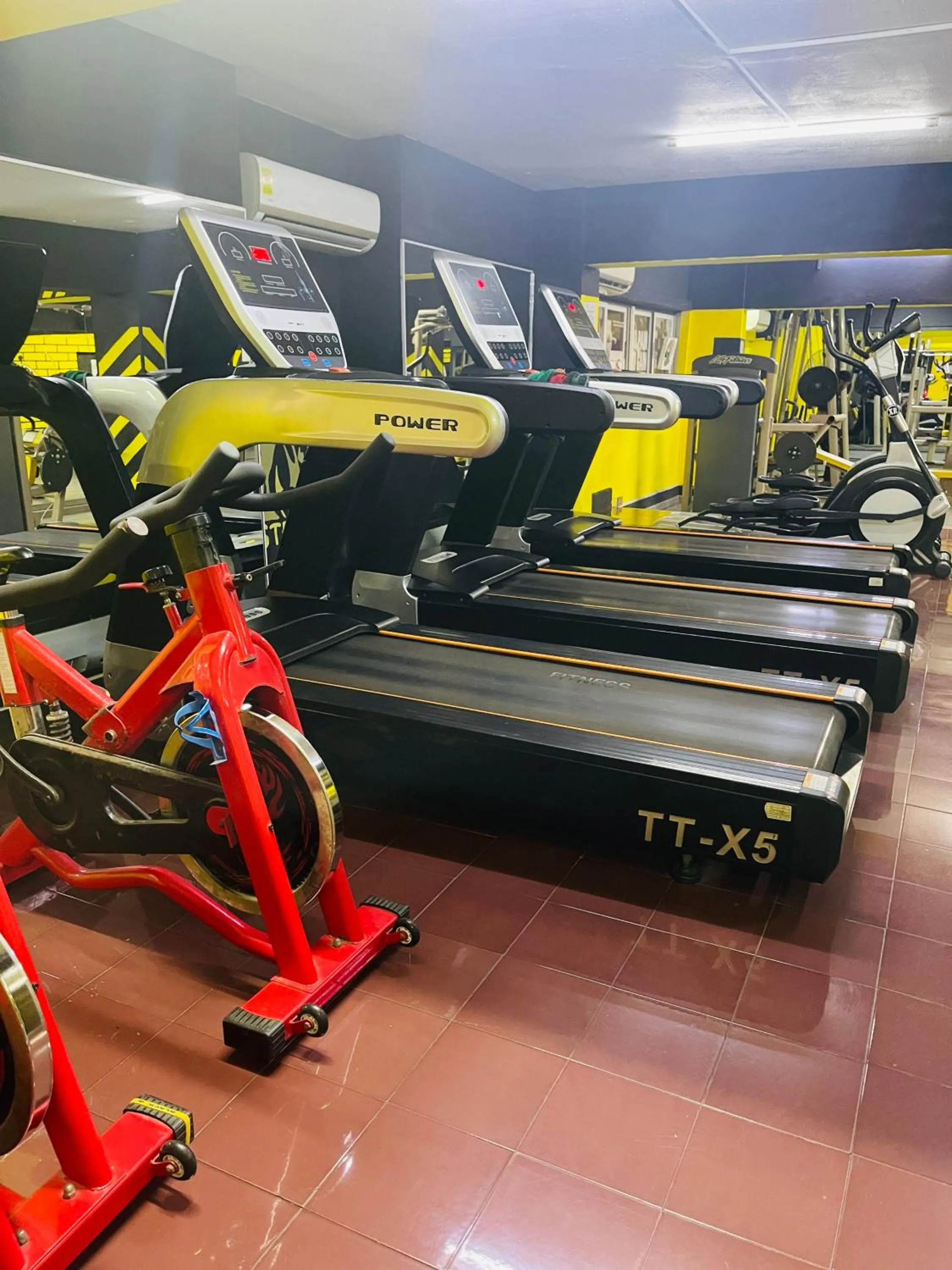 Fitness centre/facilities in Niagara Hotel