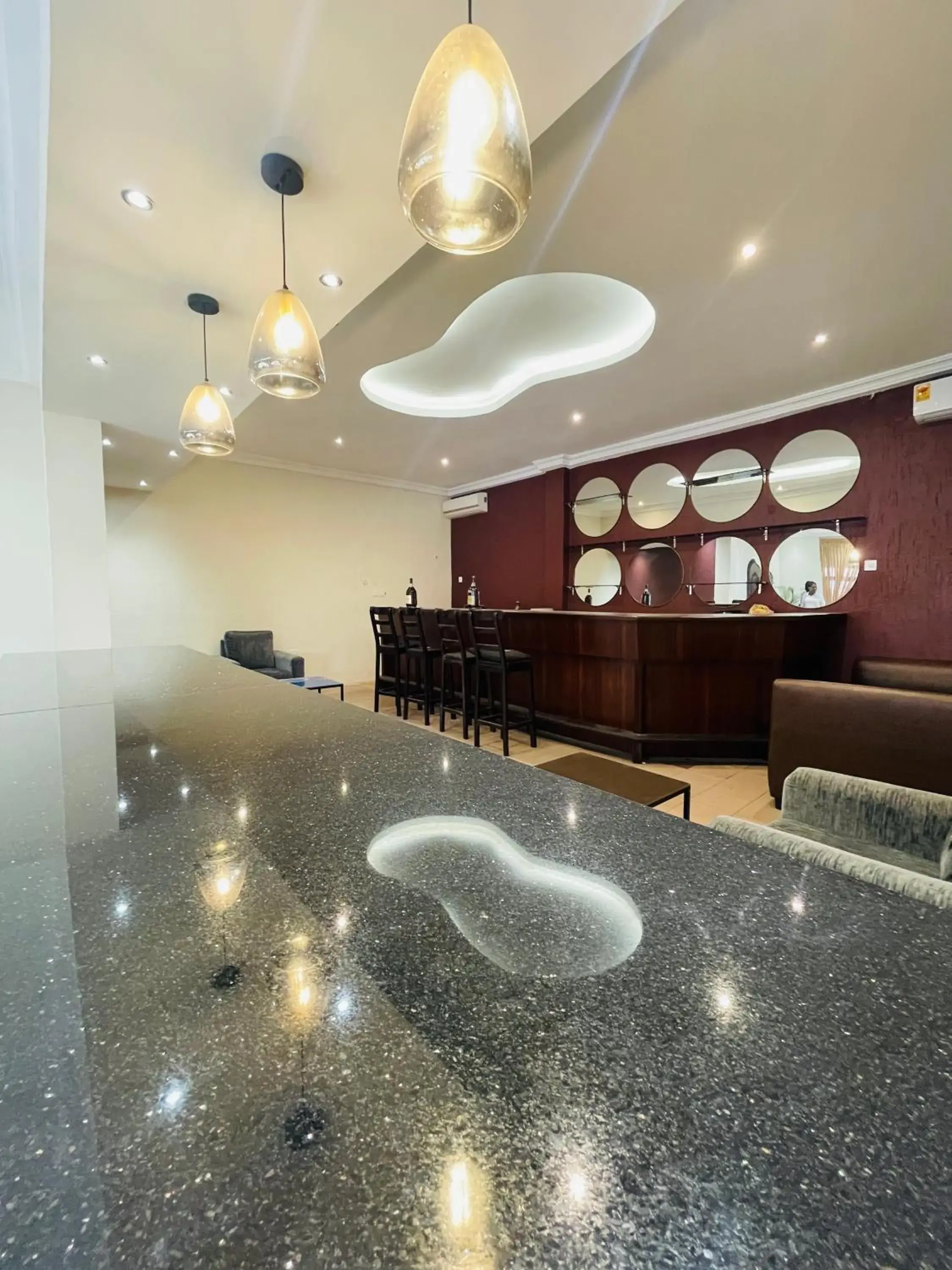 Lounge or bar in Niagara Hotel Lounge or bar in Niagara Hotel