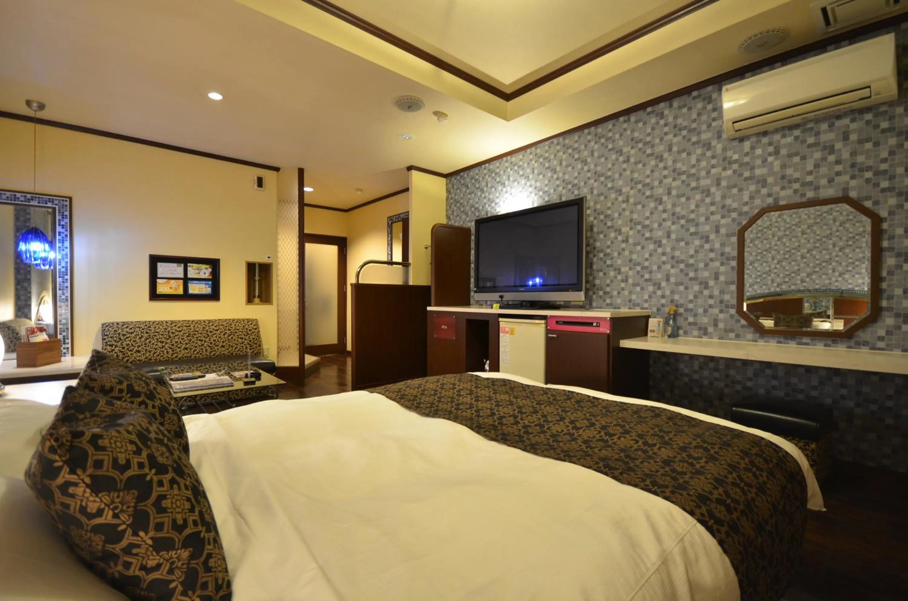 Photo of the whole room, Bed in HOTEL SOLA Yame-ADULT ONLY-artificial hot spring-