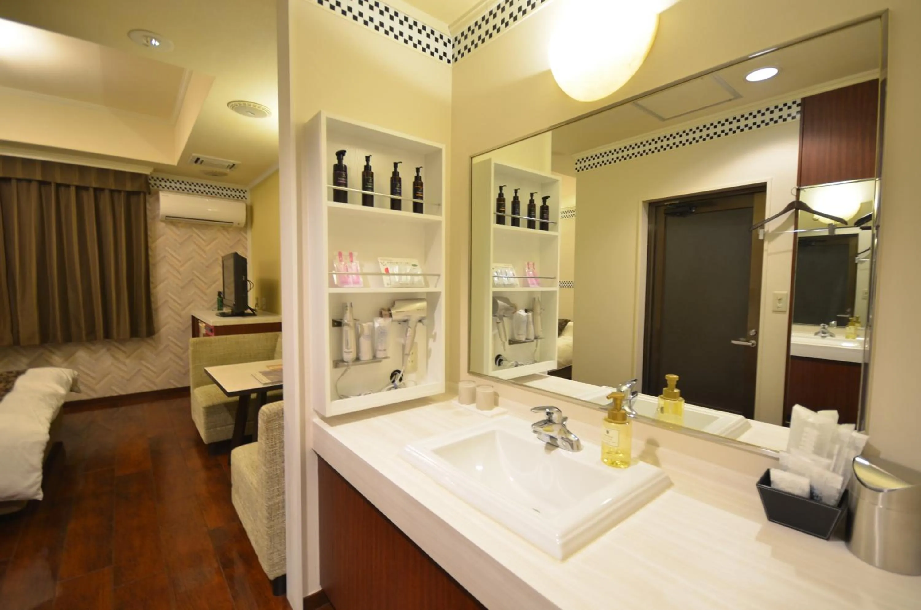 Photo of the whole room in HOTEL SOLA Yame-ADULT ONLY-artificial hot spring-