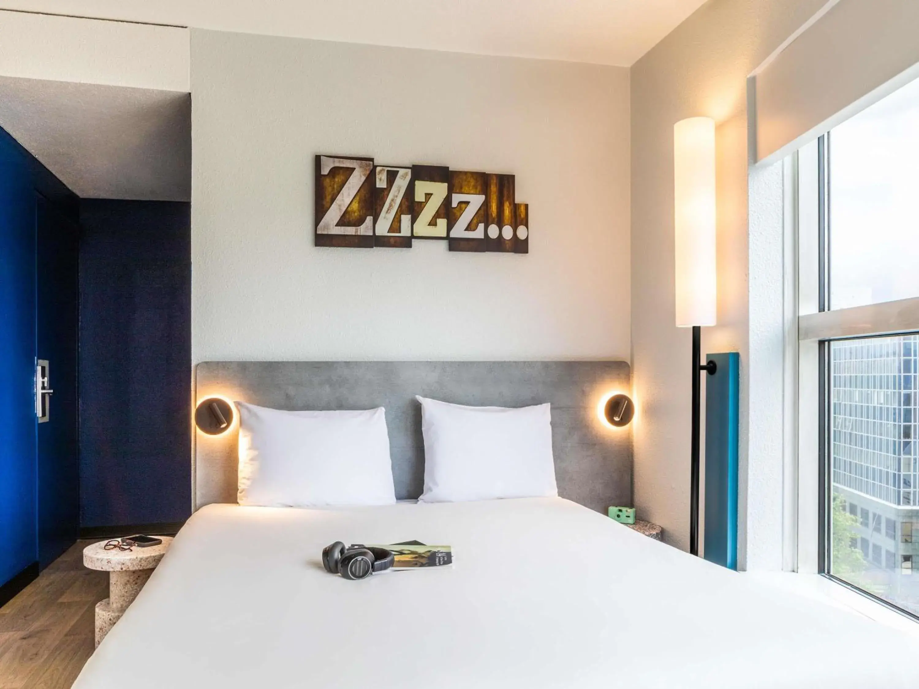 Bedroom, Bed in ibis budget Paris Porte de Montreuil Bedroom, Bed in ibis budget Paris Porte de Montreuil