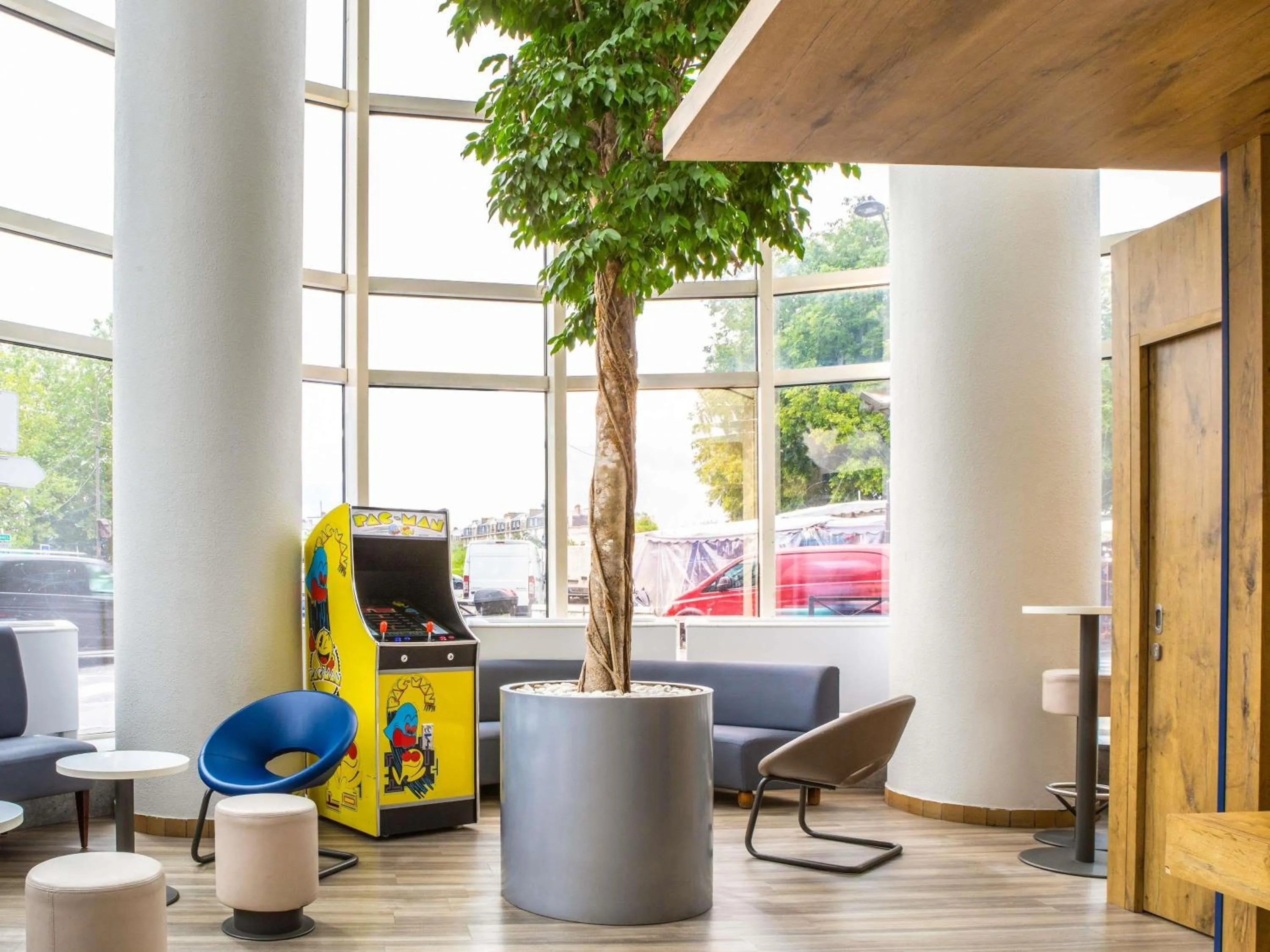 Property building in ibis budget Paris Porte de Montreuil