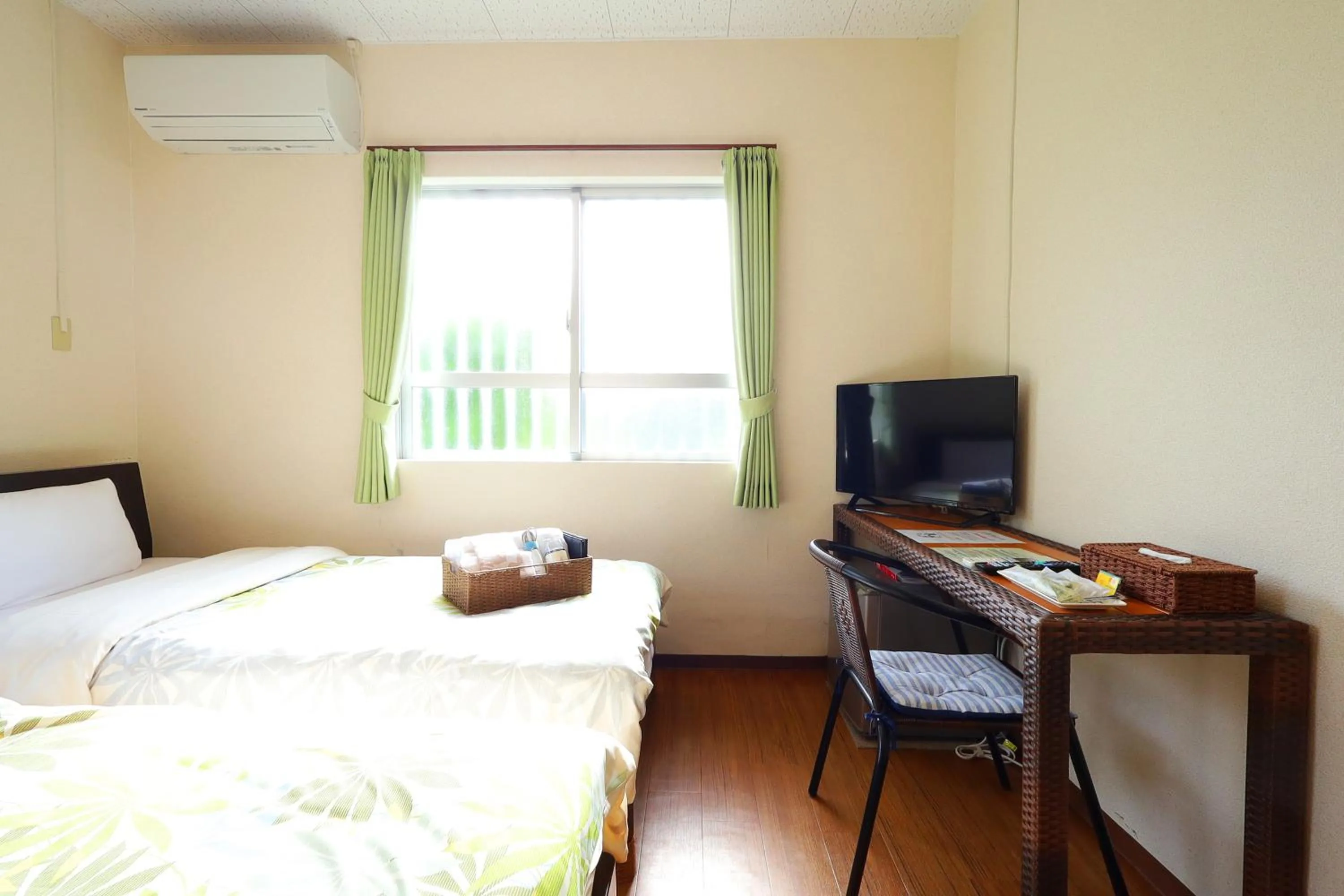 Photo of the whole room, Bed in 民宿さざんか