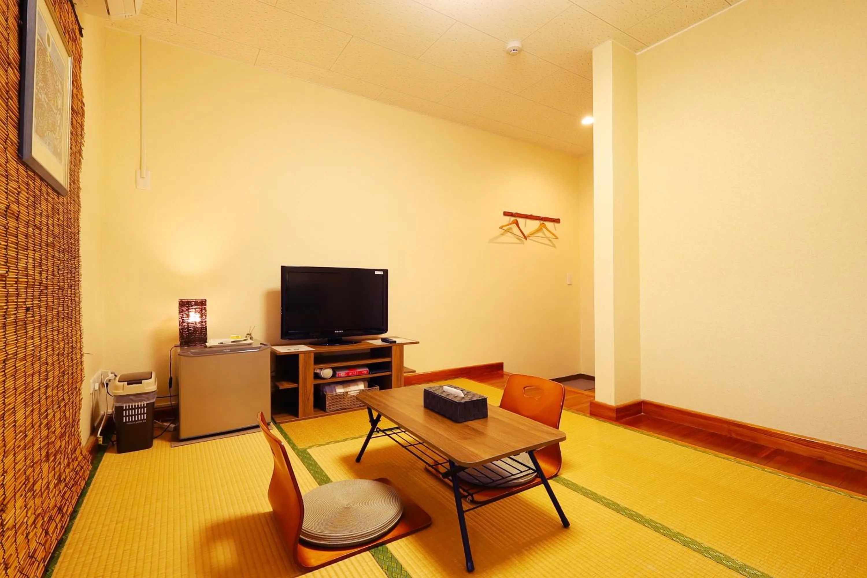 Photo of the whole room in 民宿さざんか