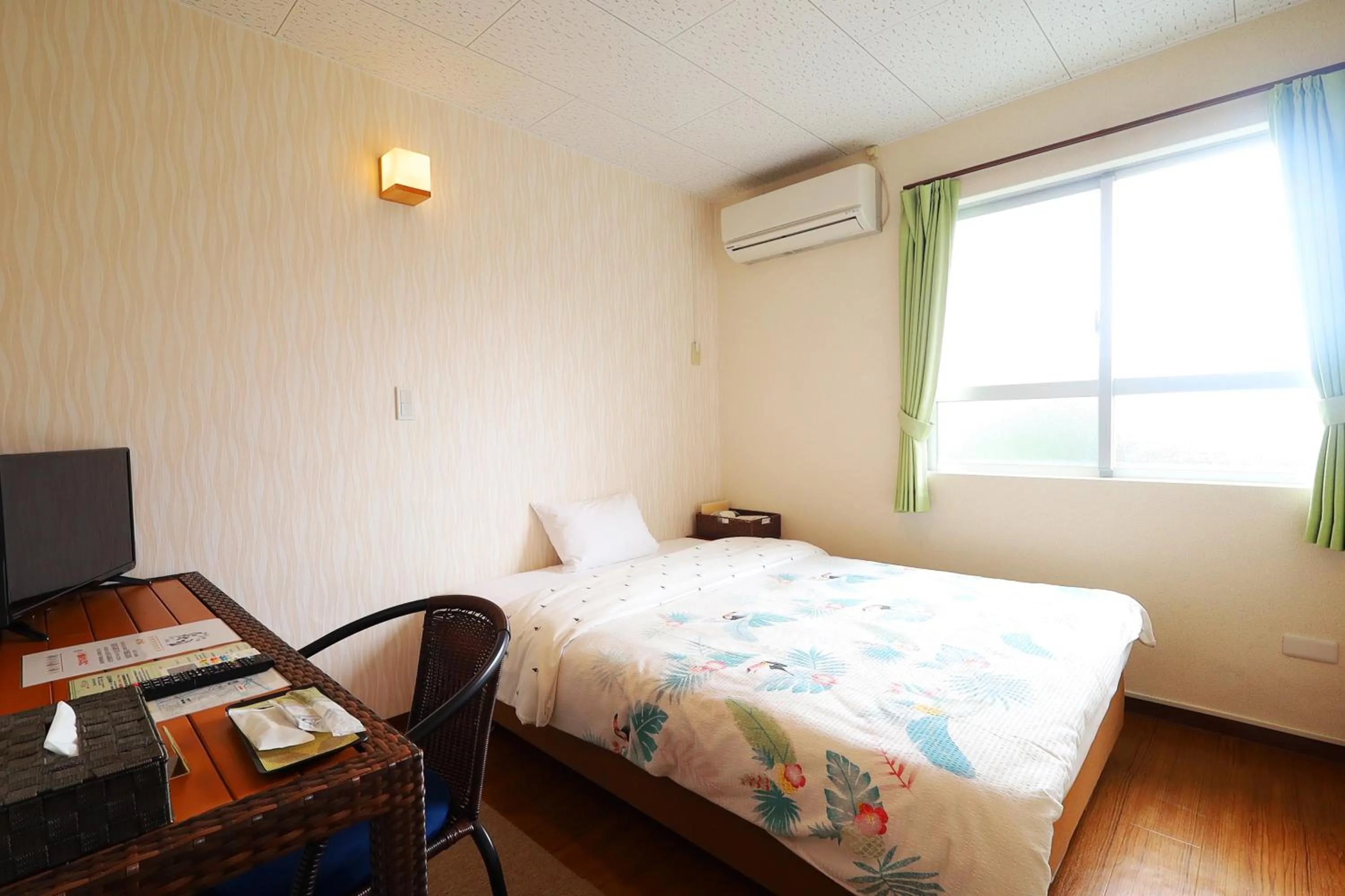 Photo of the whole room, Bed in 民宿さざんか