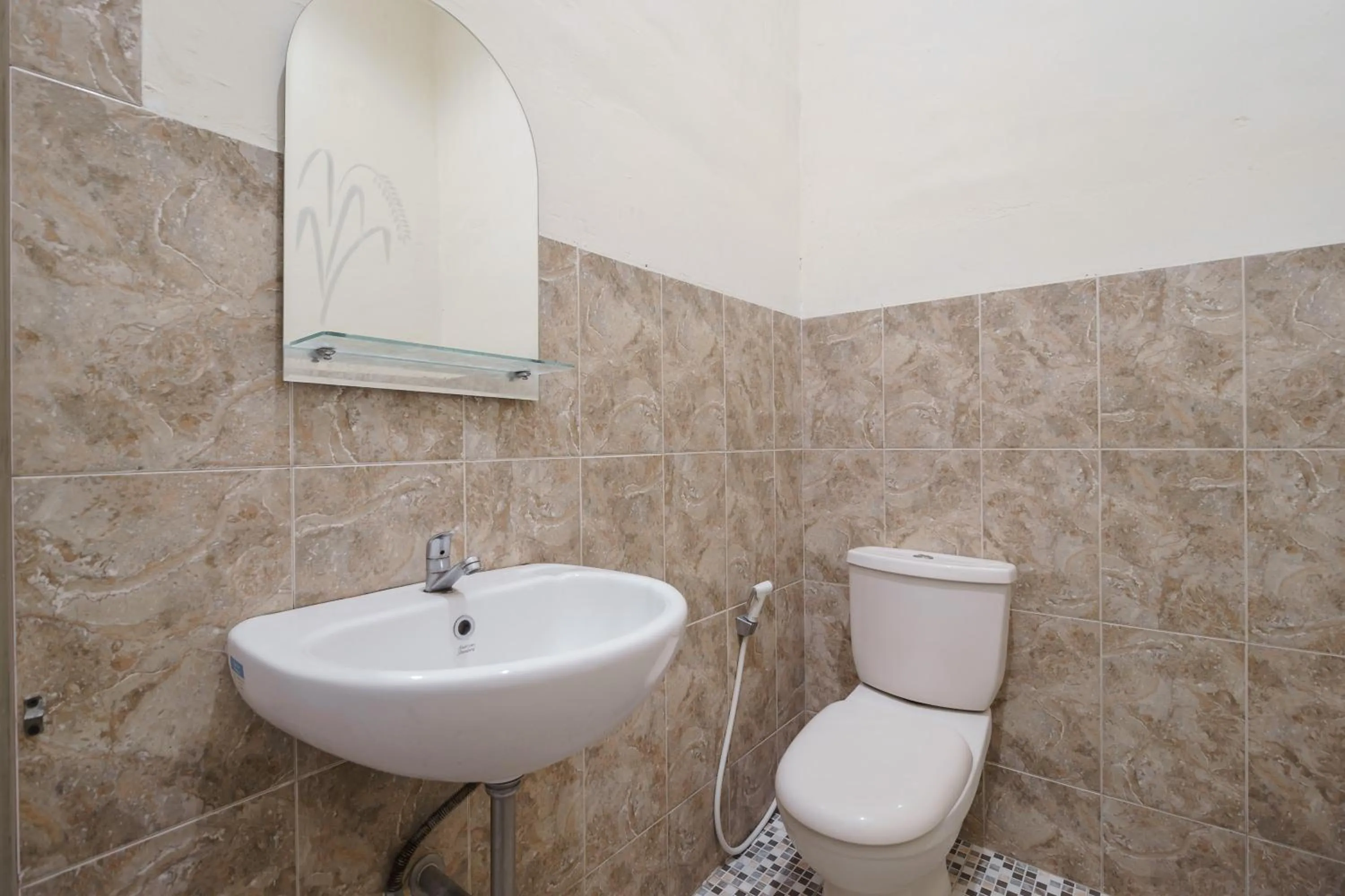 RedDoorz at Sedayu 2 Near Danau Toba Parapat