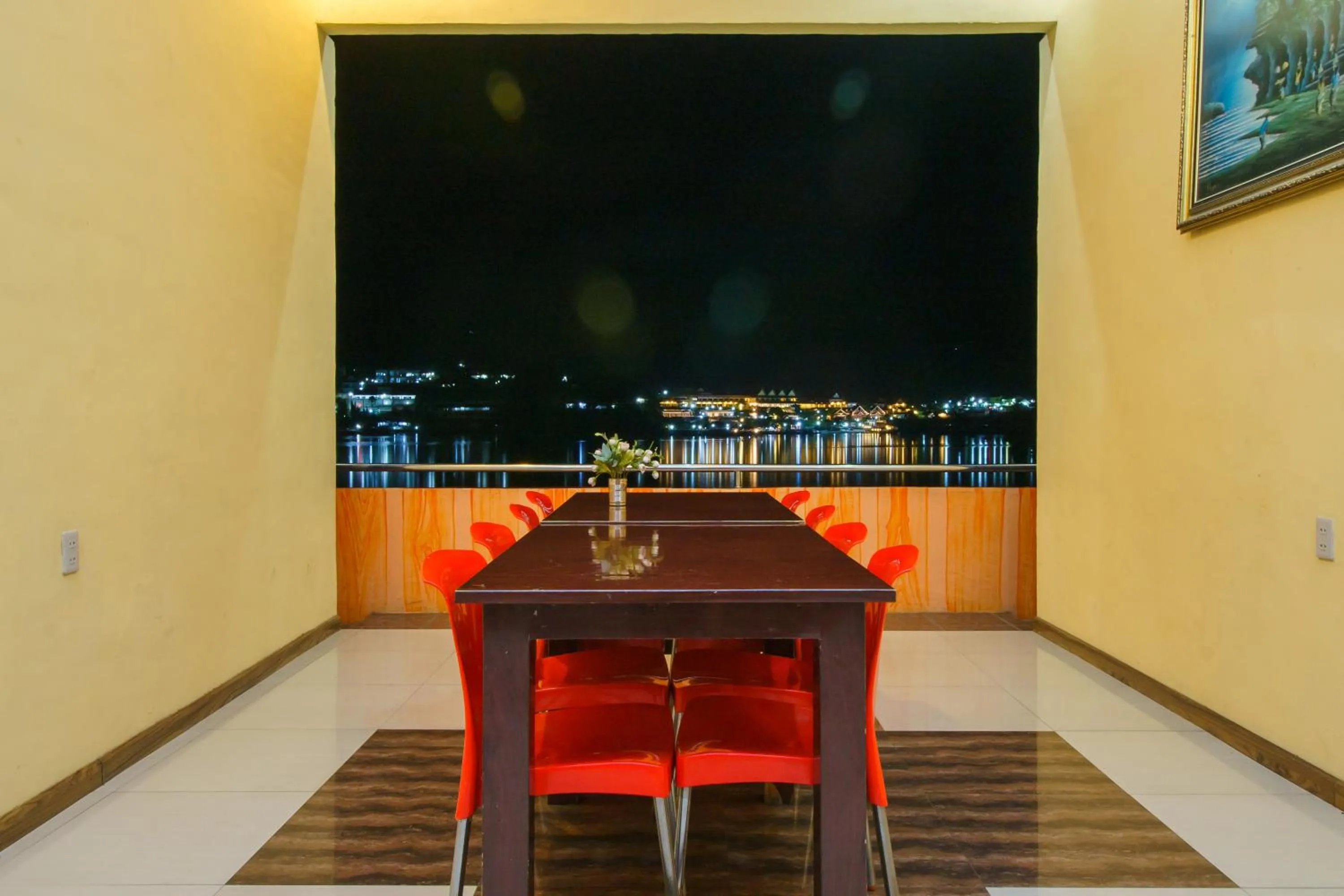 Facade/entrance in RedDoorz at Sedayu 2 Near Danau Toba Parapat