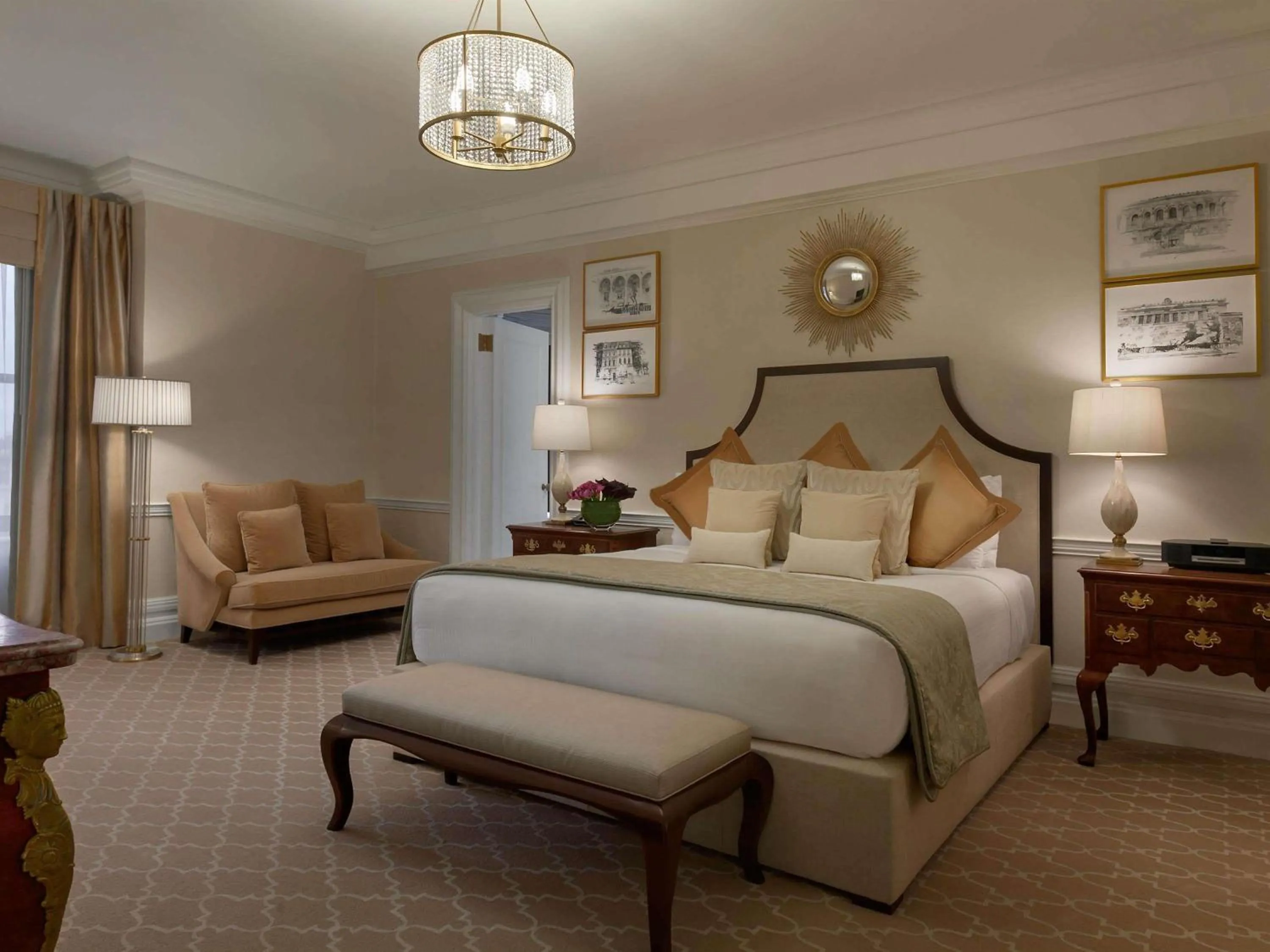 Bedroom, Bed in Fairmont Copley Plaza