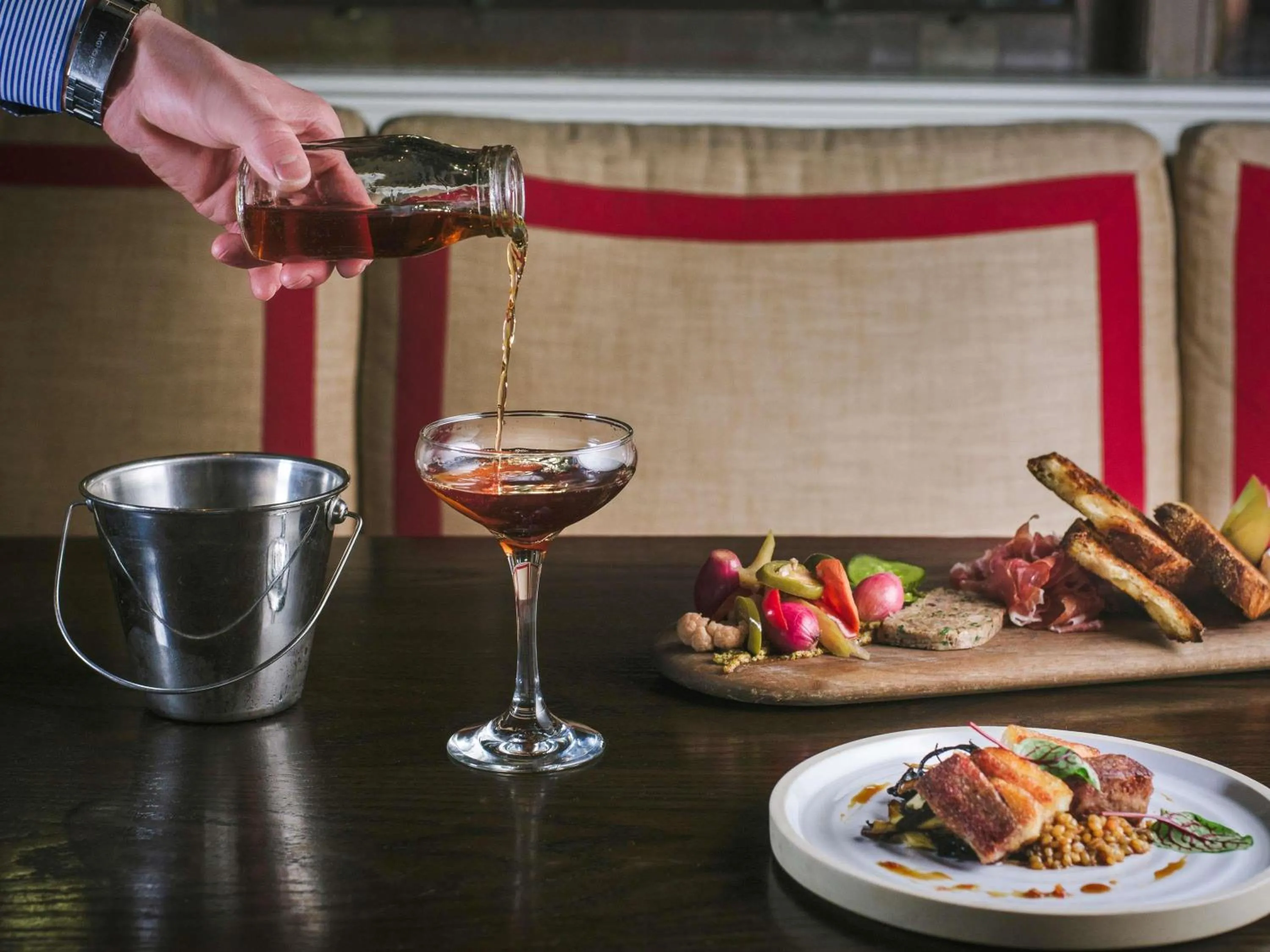 Restaurant/places to eat in Fairmont Copley Plaza