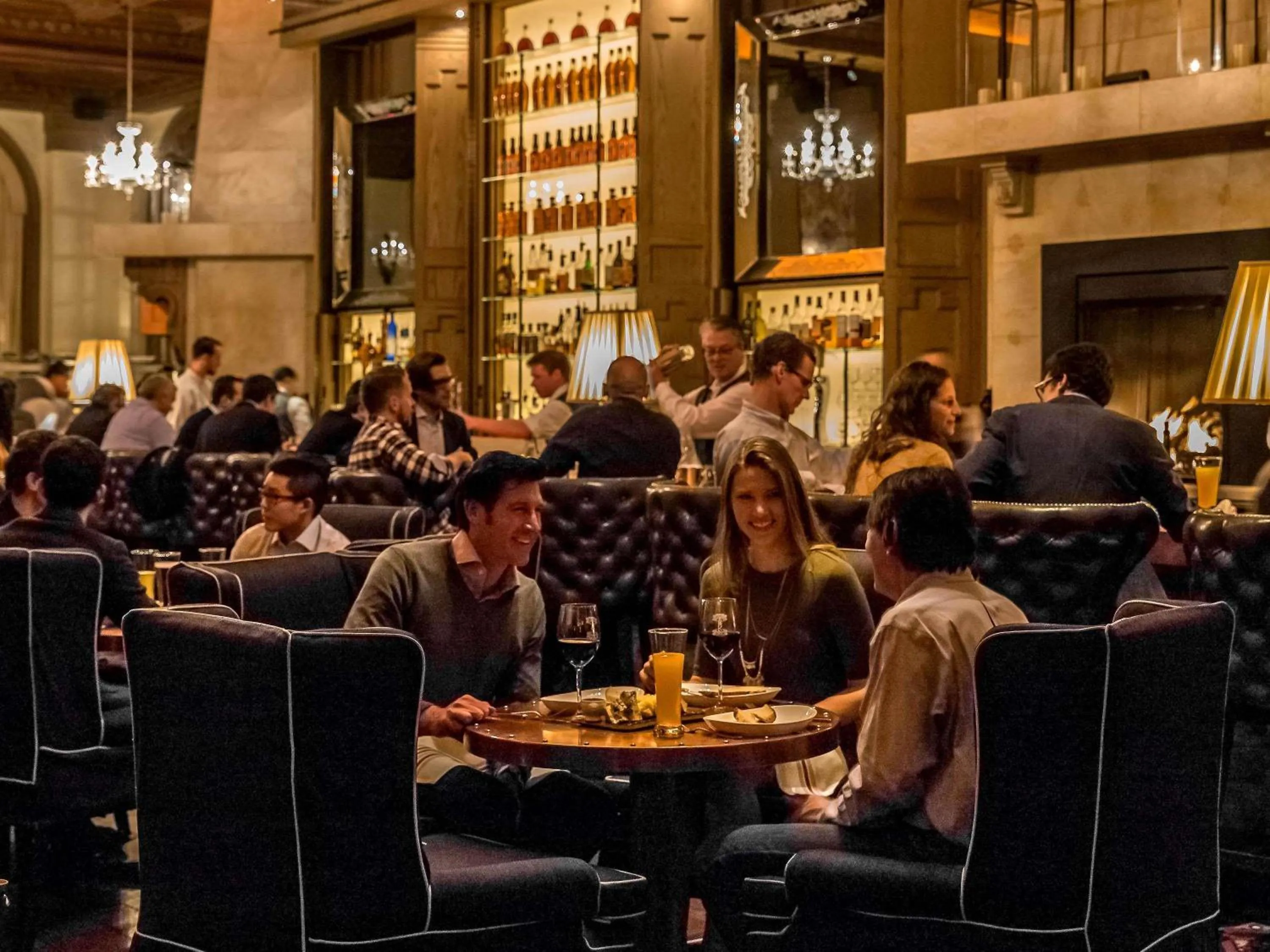 Restaurant/places to eat in Fairmont Copley Plaza