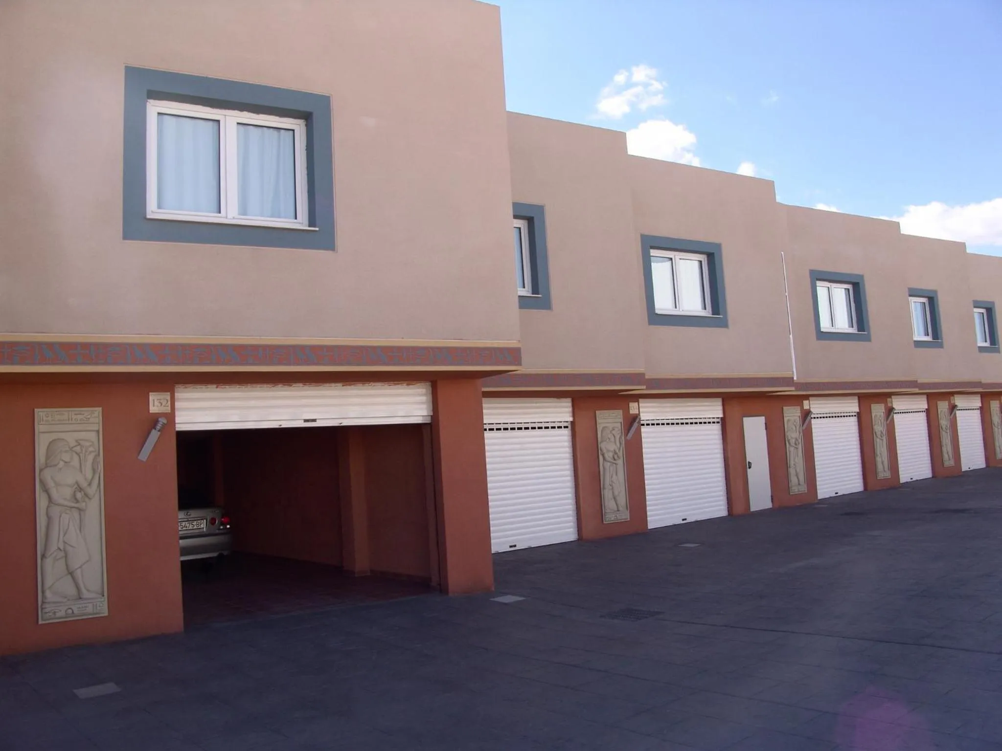 Facade/entrance in Valle del Nilo