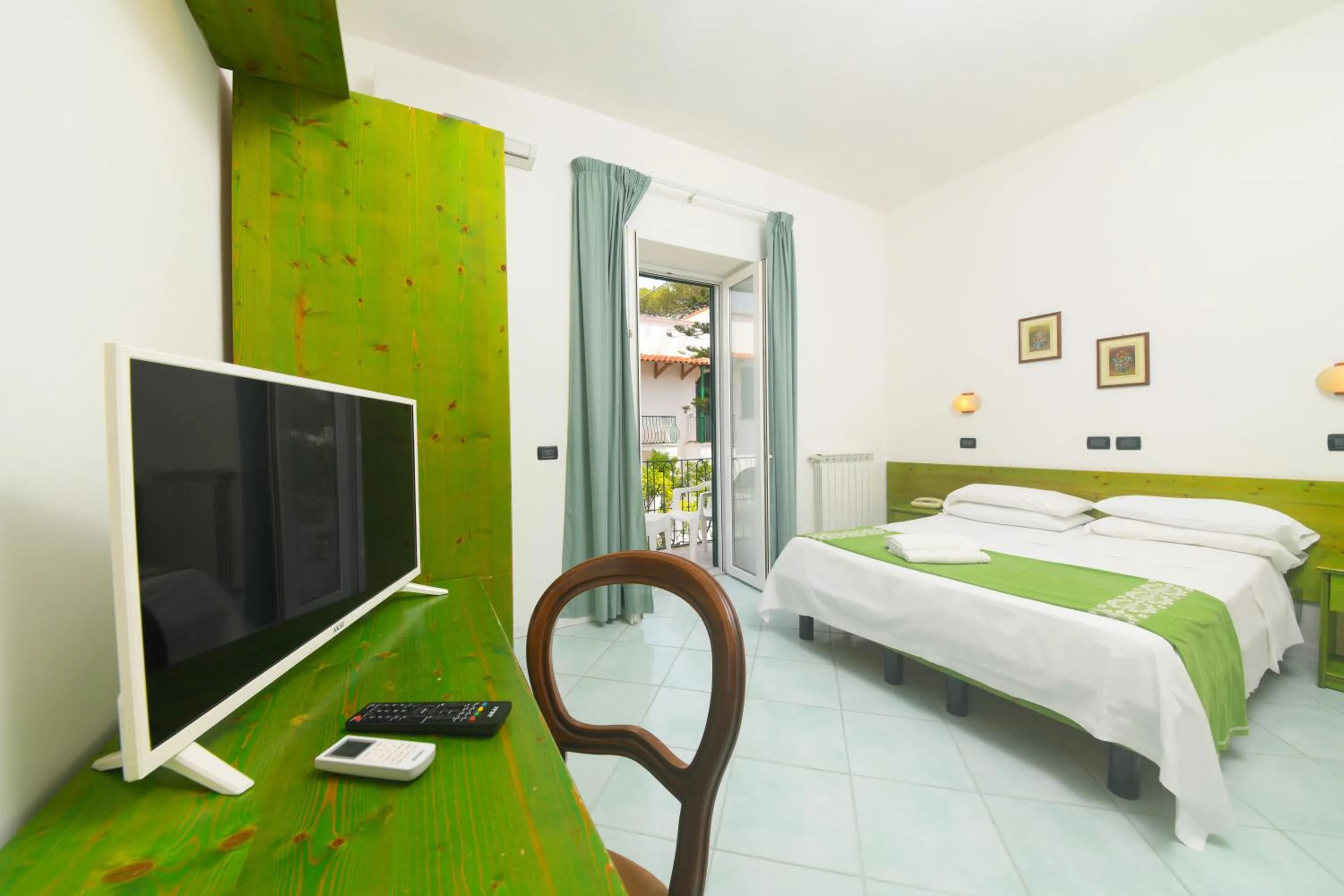 Bedroom, Bed in Hotel Pineta