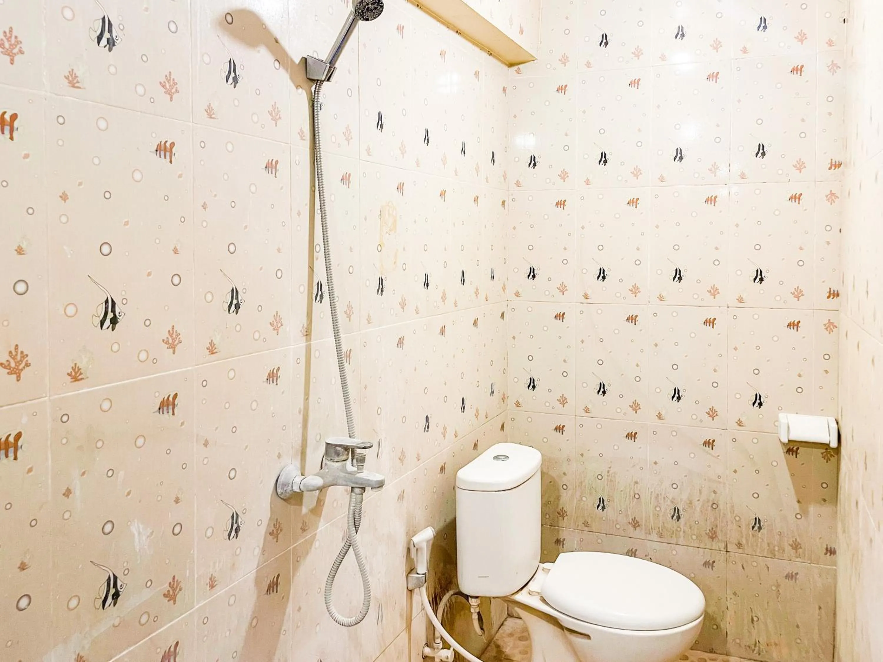 Bathroom in Lilis Aksito Akusara by Lavana