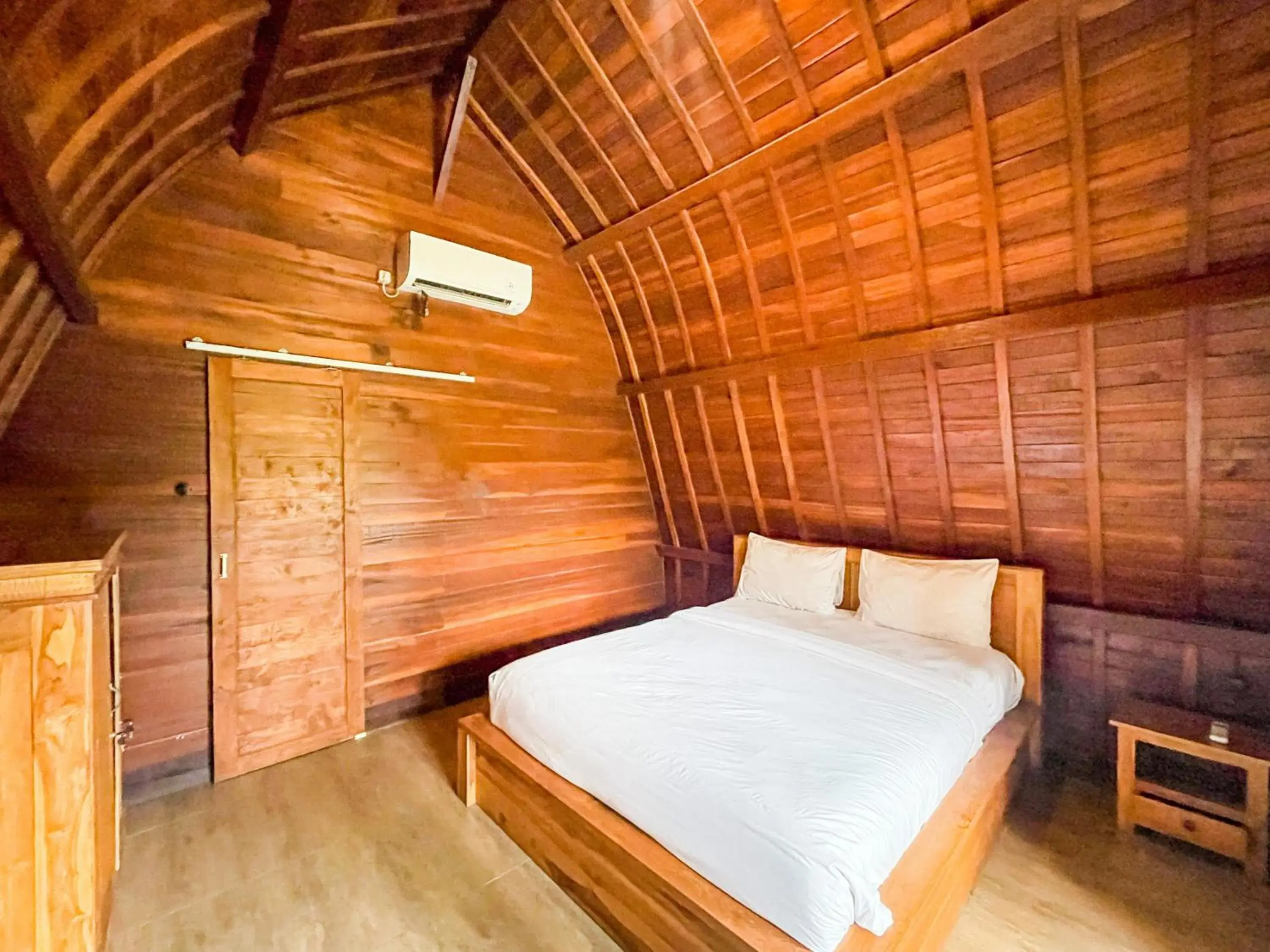 Bedroom in Lilis Aksito Akusara by Lavana Bedroom in Lilis Aksito Akusara by Lavana