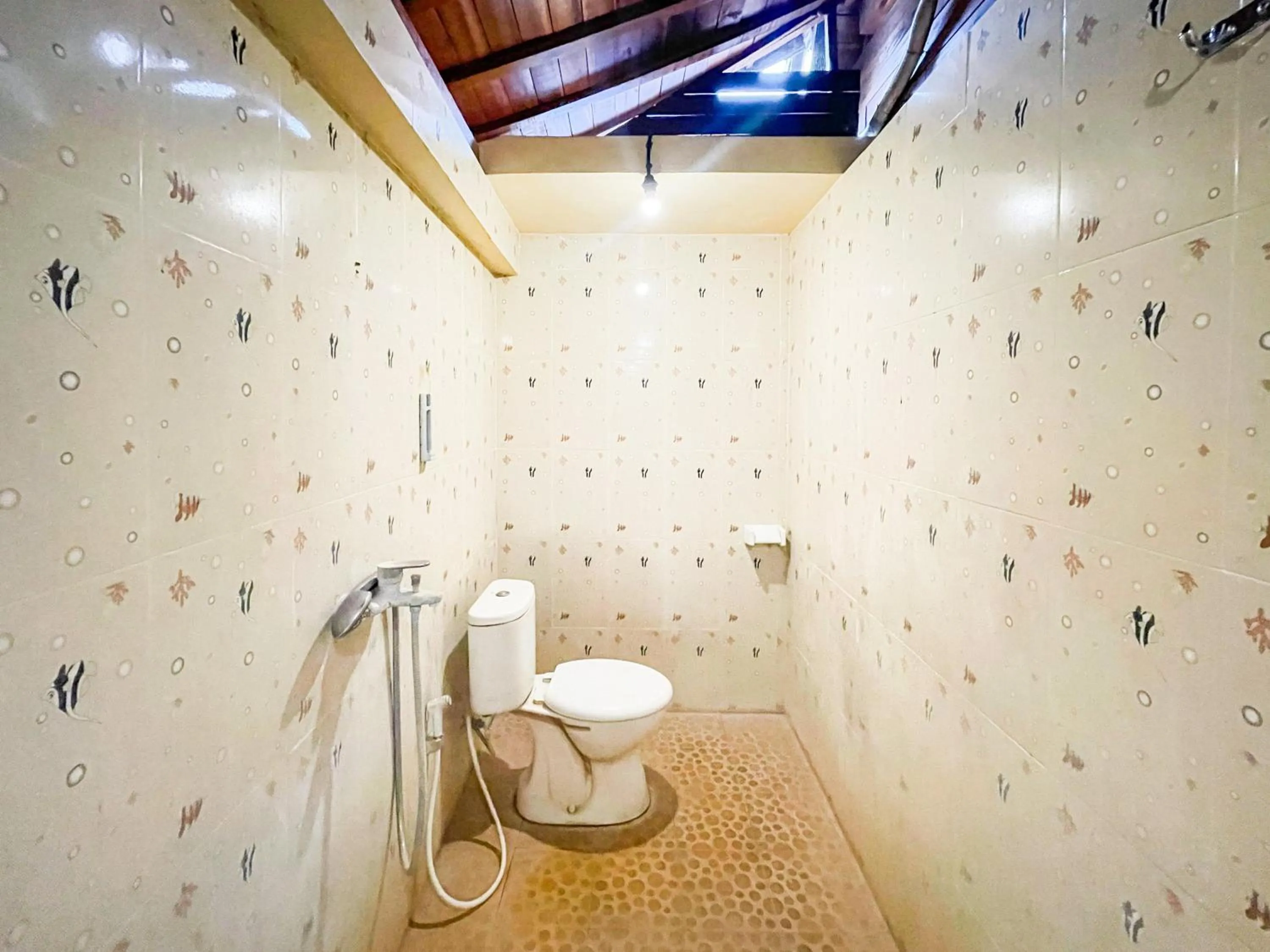 Bathroom in Lilis Aksito Akusara by Lavana