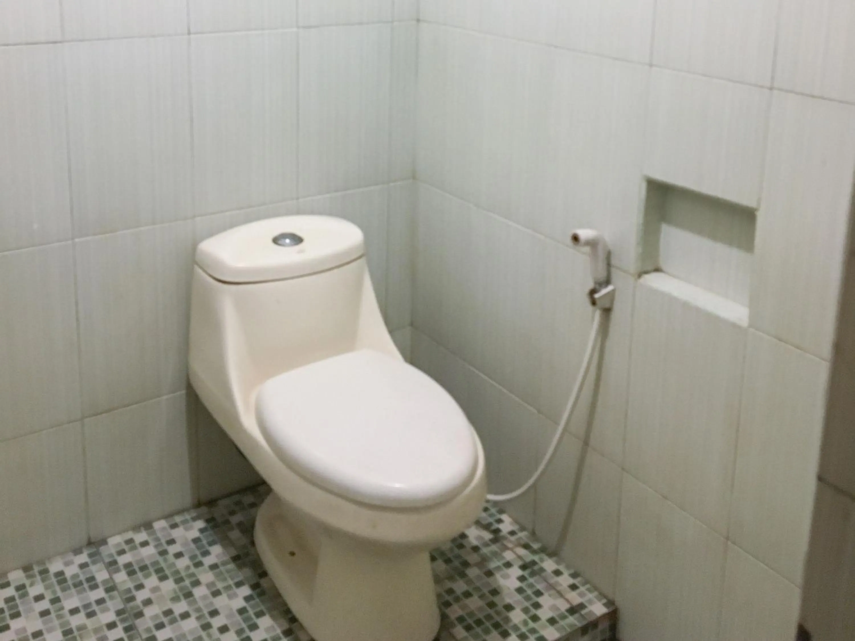 Bathroom in RedDoorz near RSU Bunda Thamrin Medan