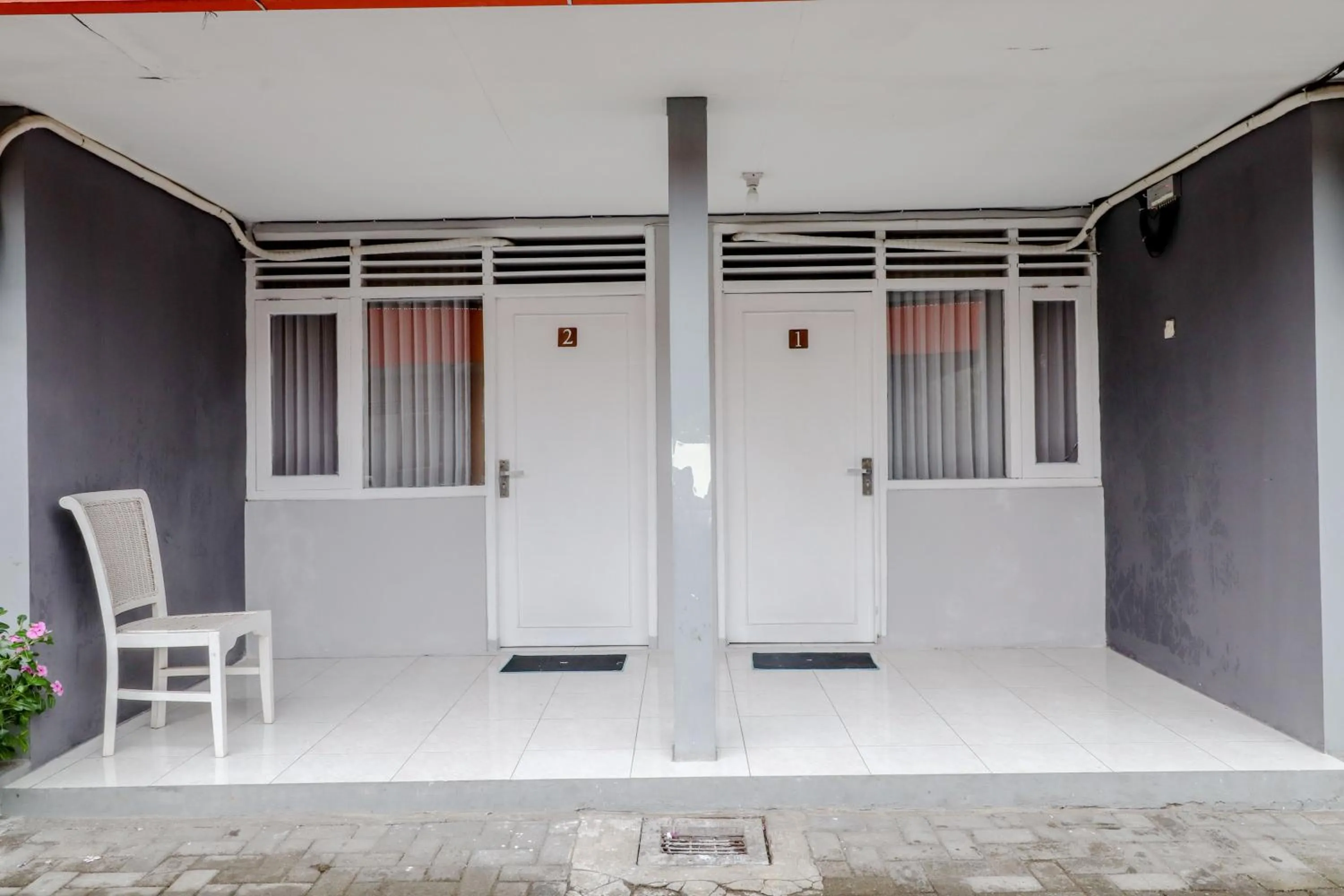 Facade/entrance in Ratu Guesthouse