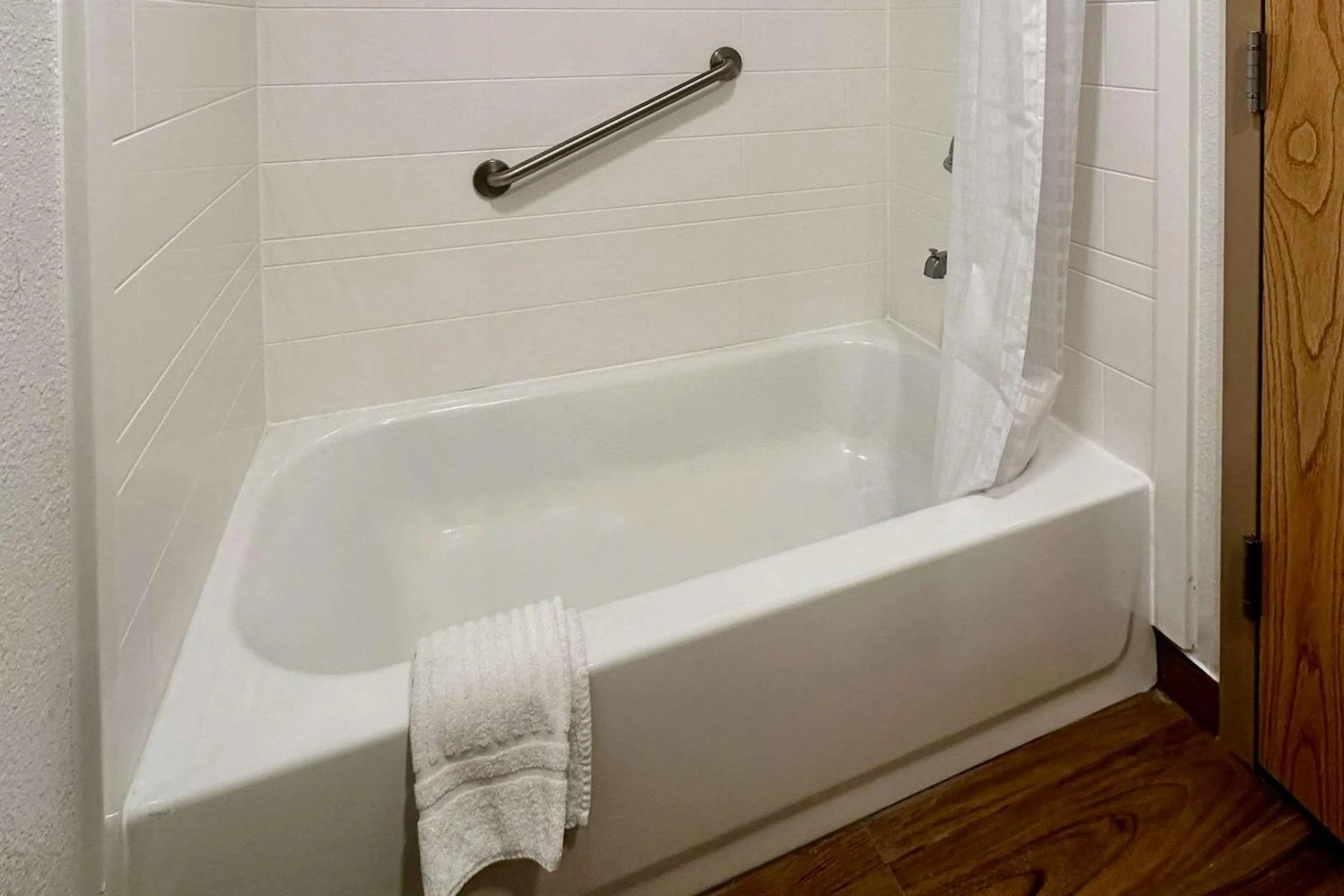 Bedroom in Quality Inn & Suites Albany Airport