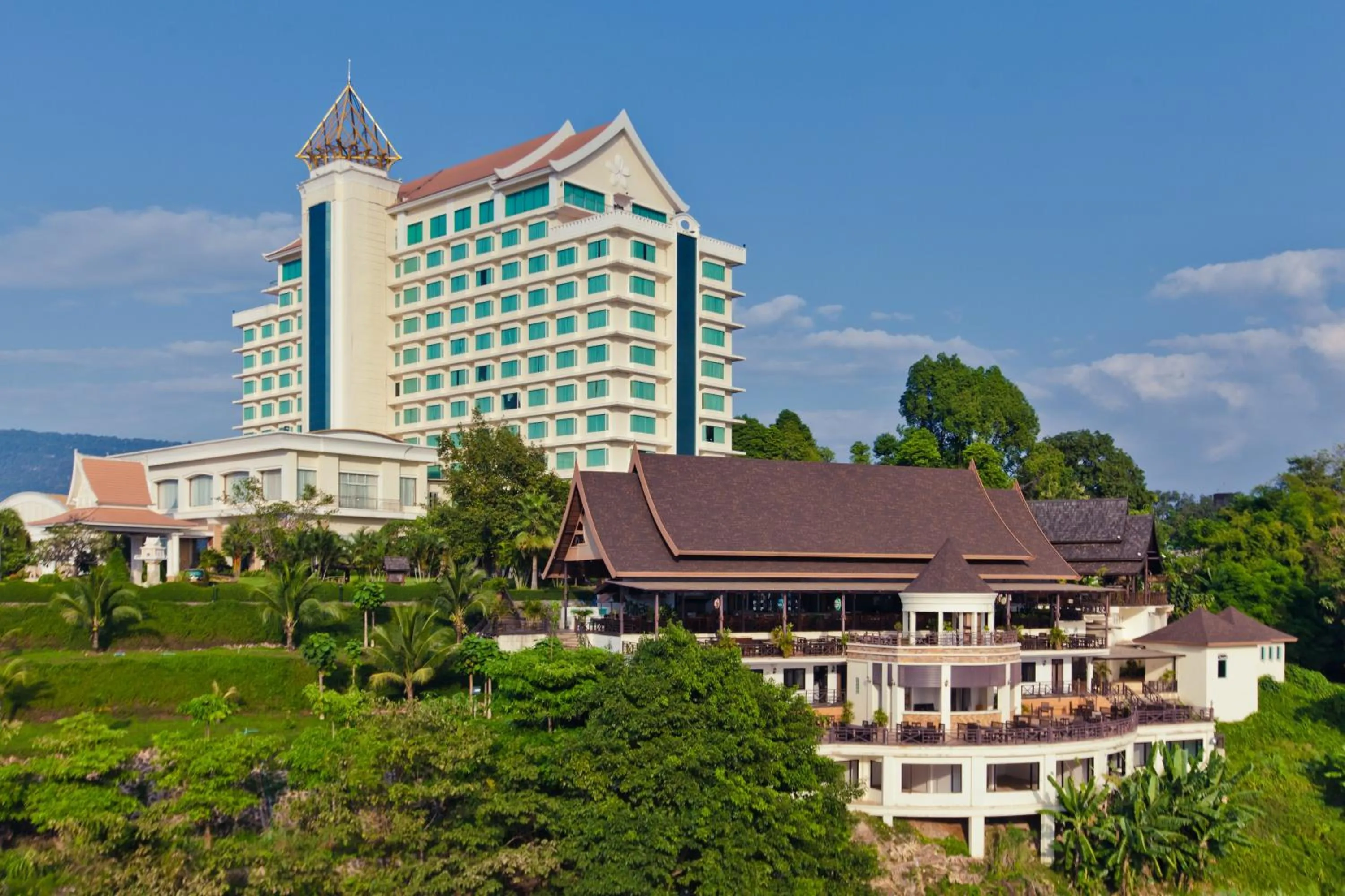 Area and facilities in Champasak Grand Hotel