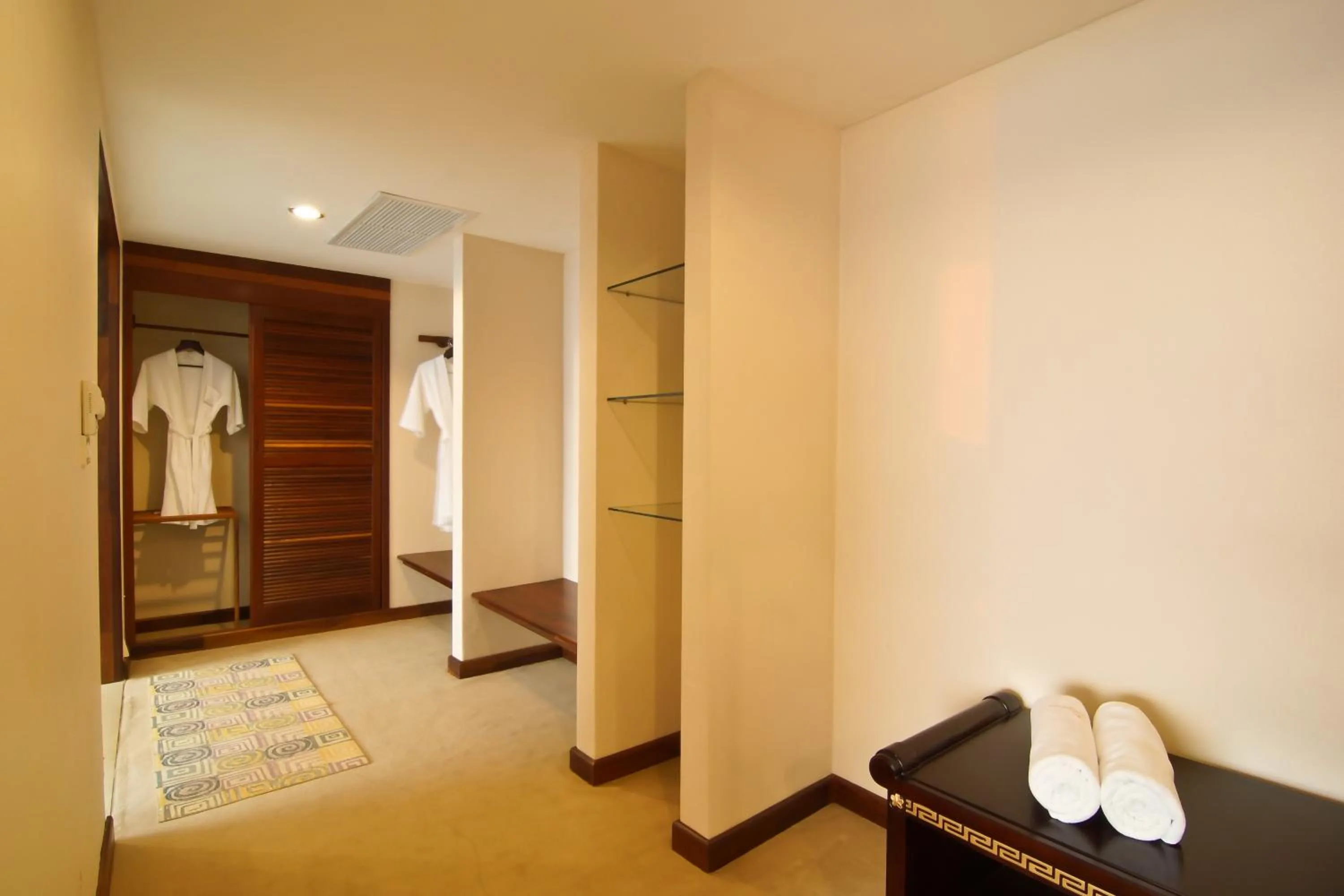 Living room in Champasak Grand Hotel