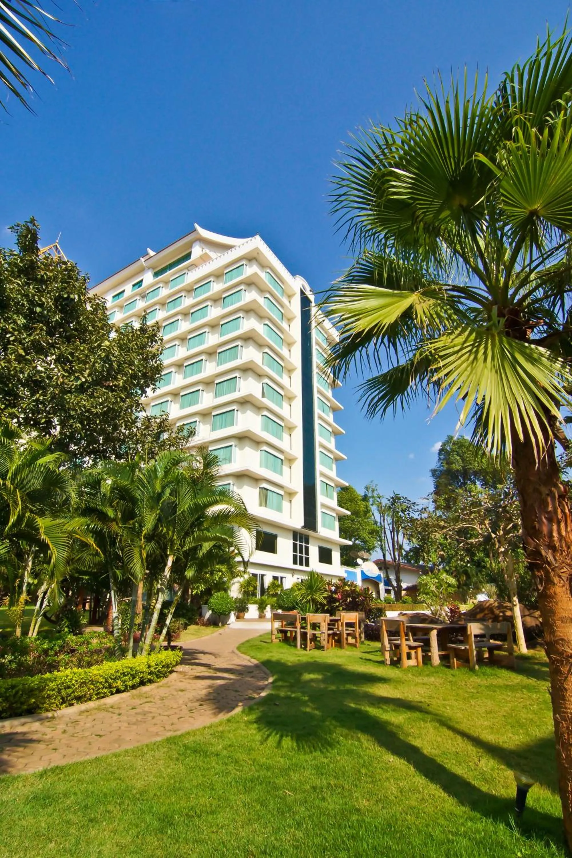 Facade/entrance in Champasak Grand Hotel