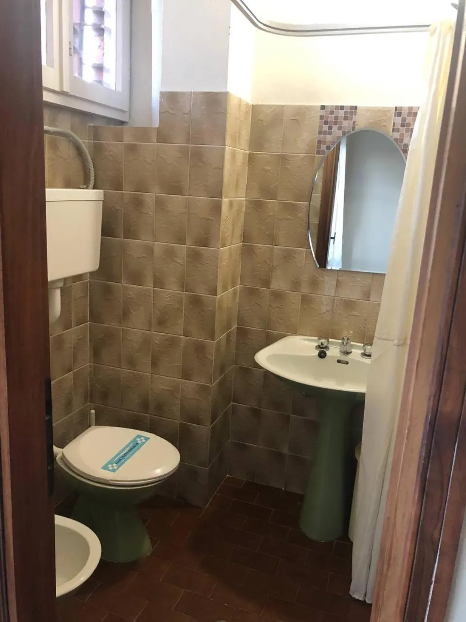 Shower in Hotel Wega