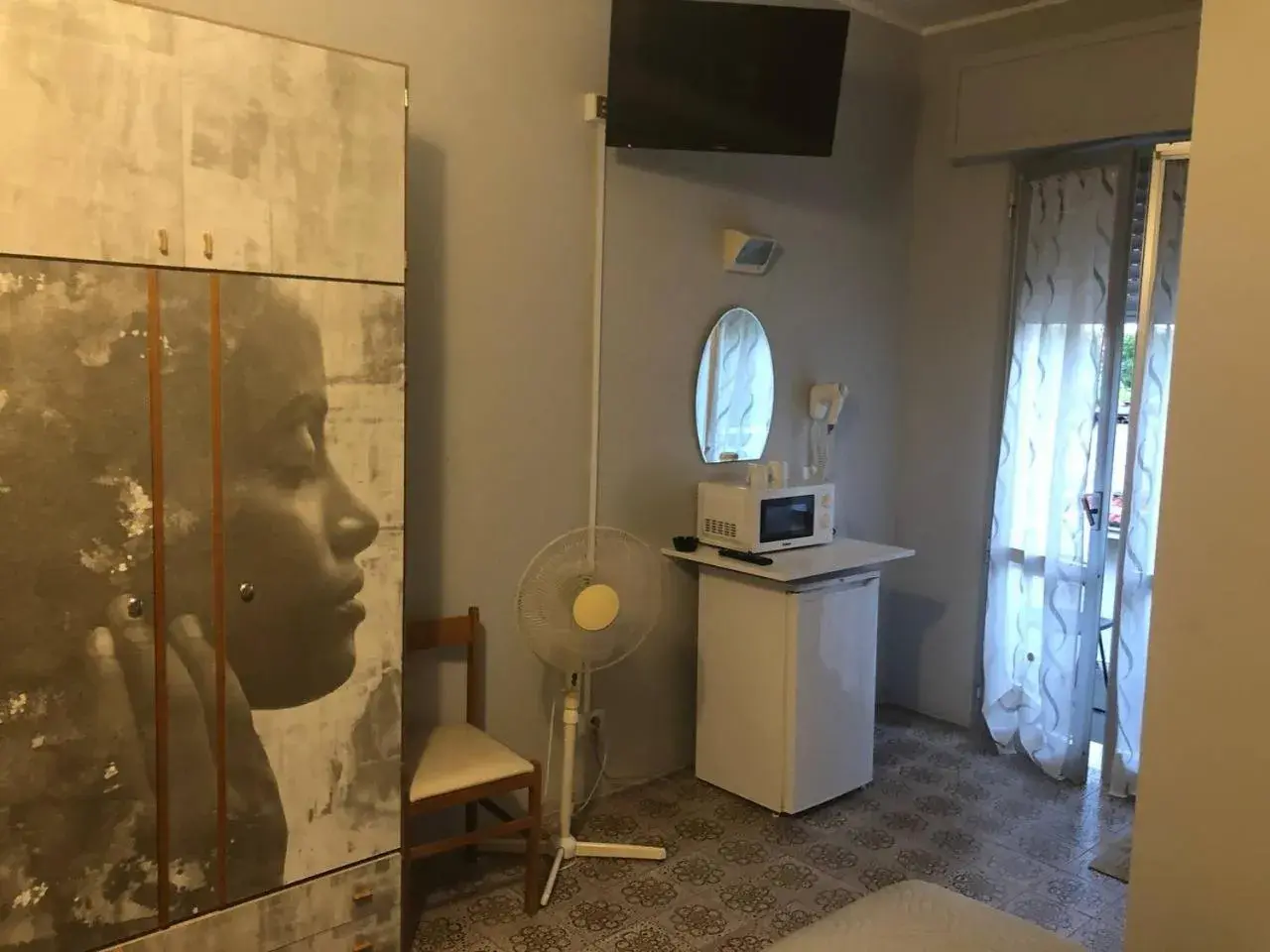 Bedroom, TV/Entertainment Center in Hotel Wega