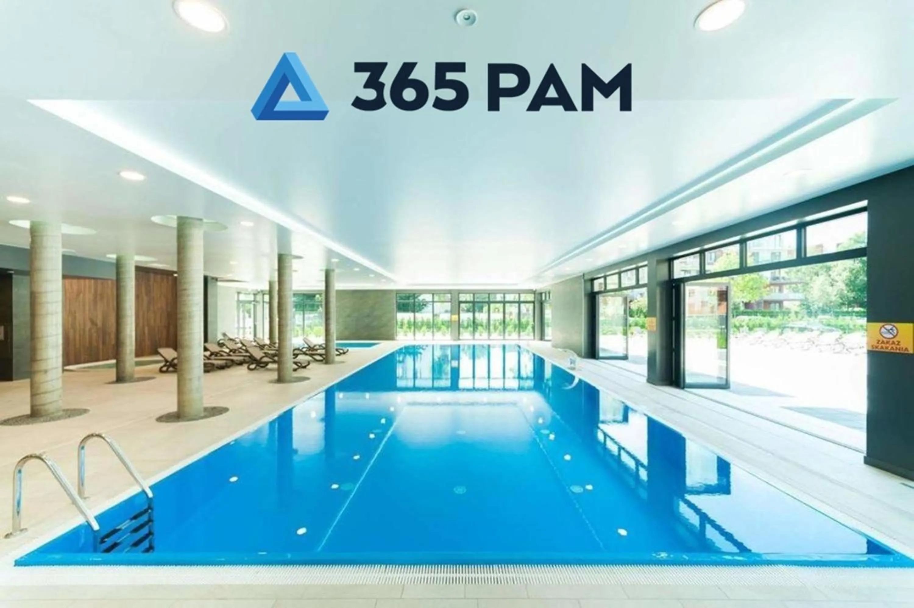 Swimming pool in 365PAM - Apartament z BASENEM Polanki Park