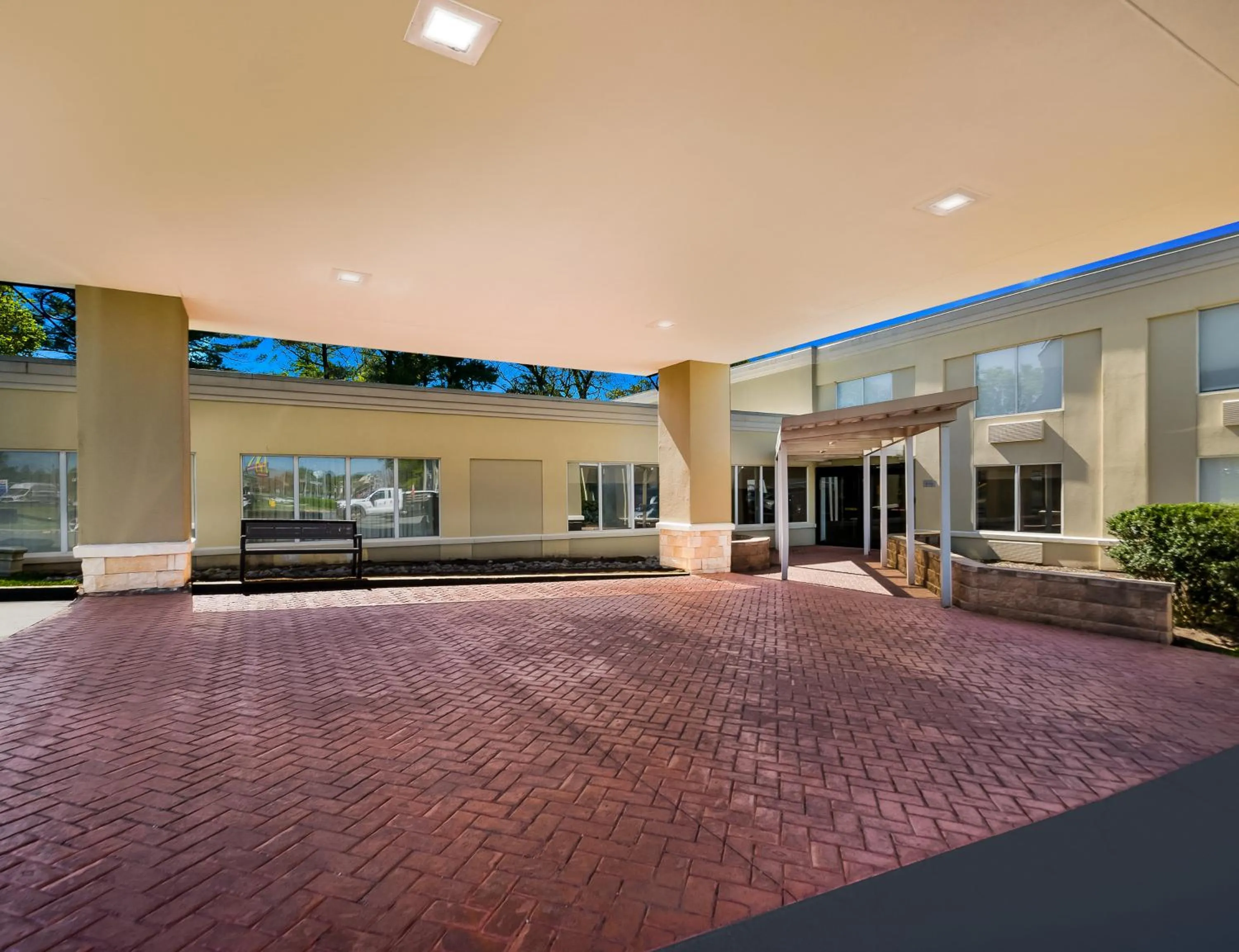 Facade/entrance in Comfort Inn Falls Church - Tysons Corner