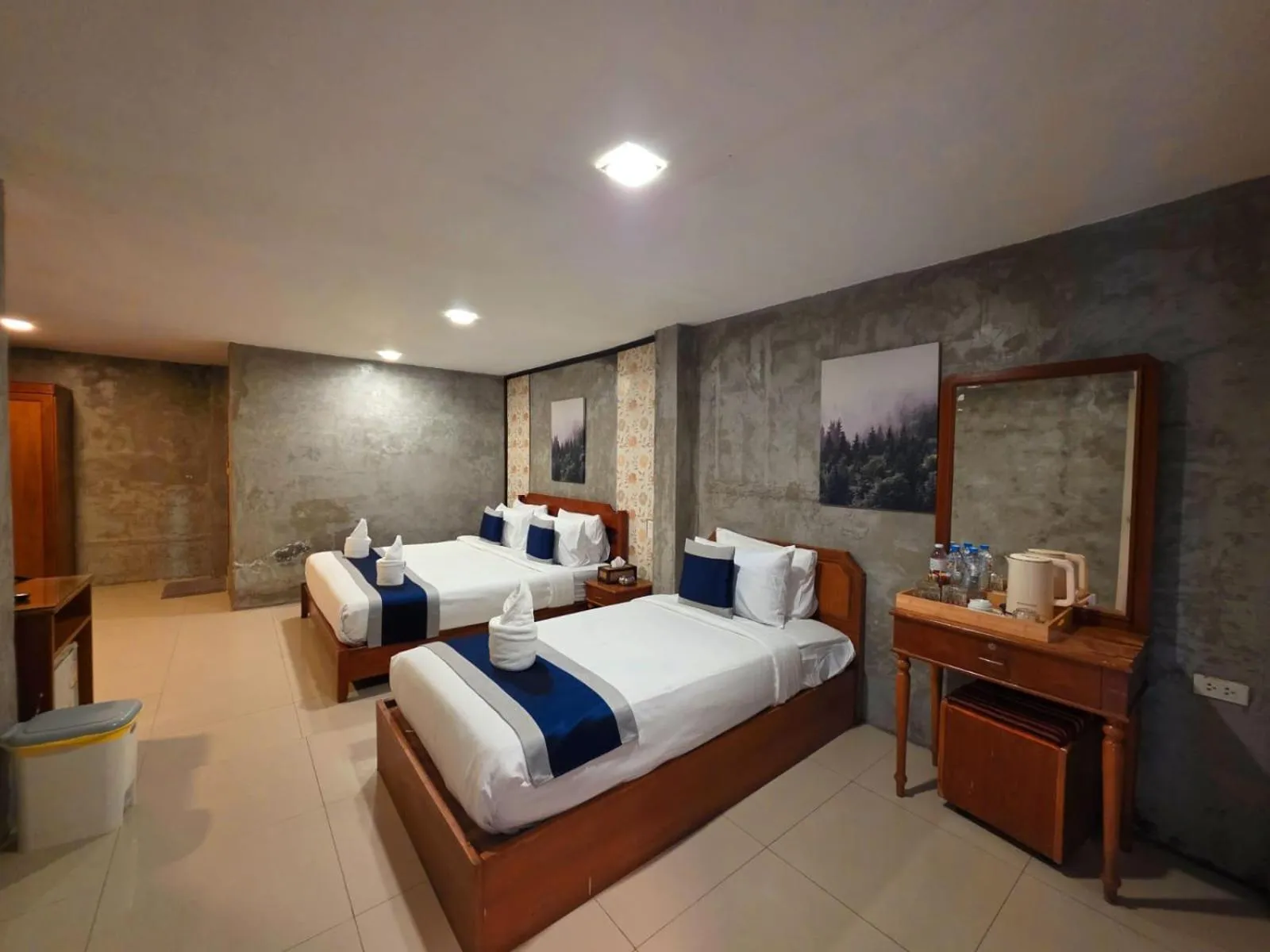 Bed in Star Residency Hotel