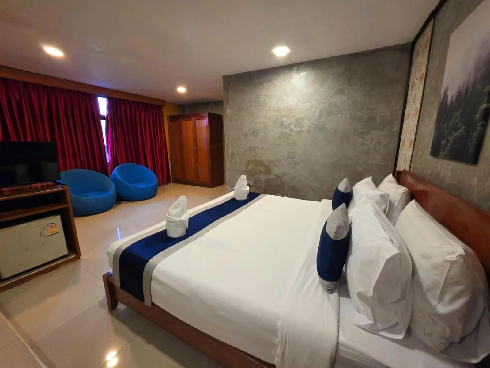 Bed in Star Residency Hotel