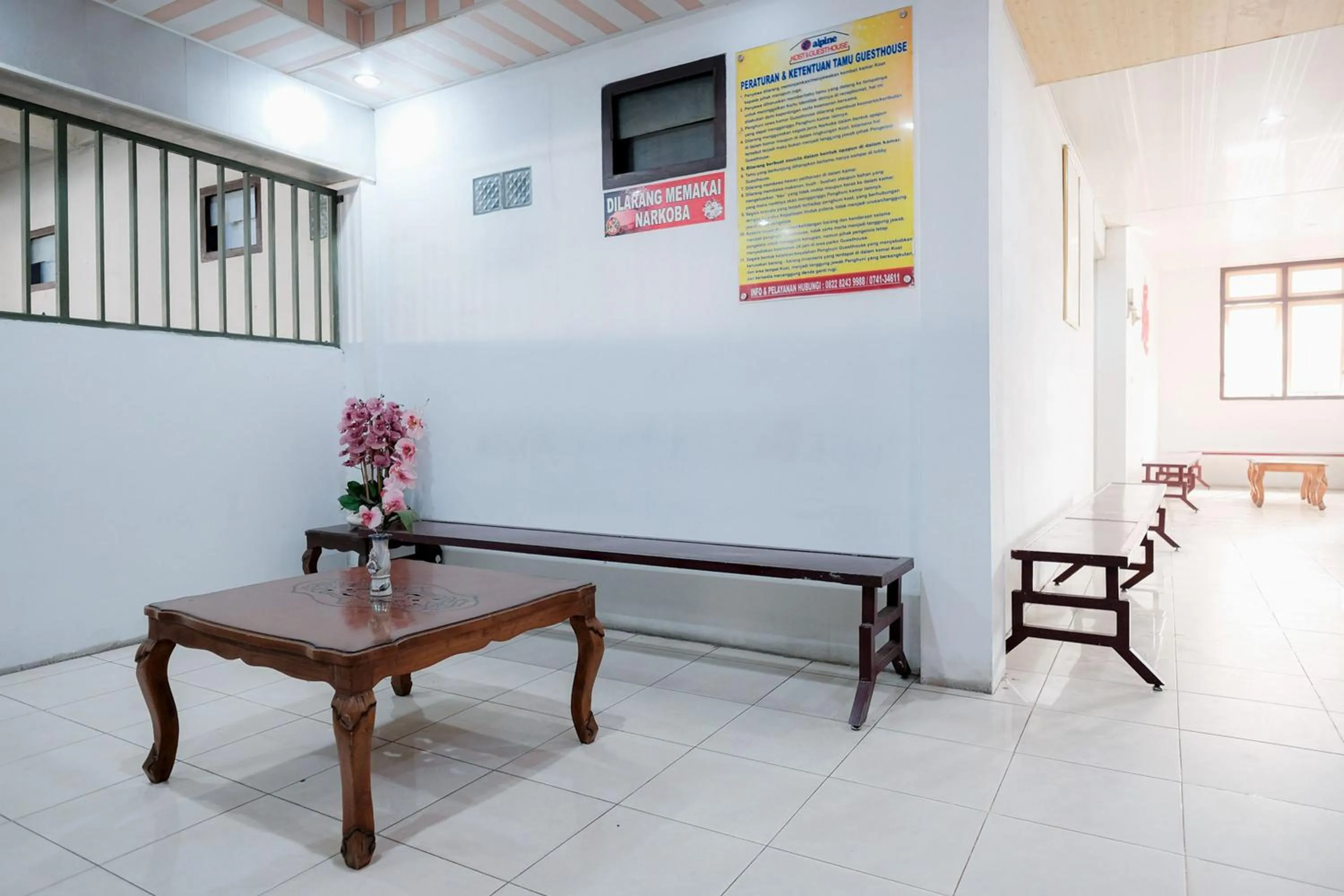 Living room in RedDoorz near Tugu Pers Jambi