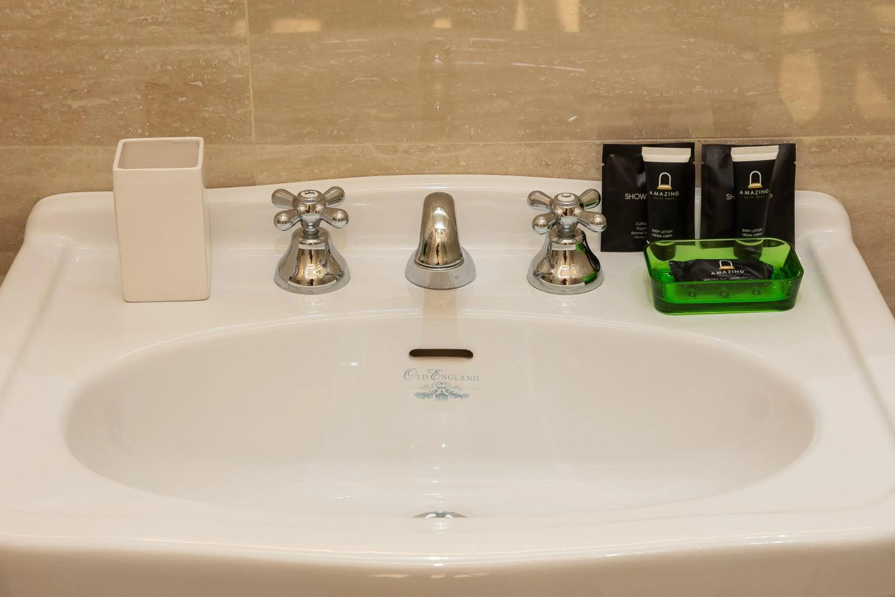 Bathroom in SPA Apartment Via Barberini