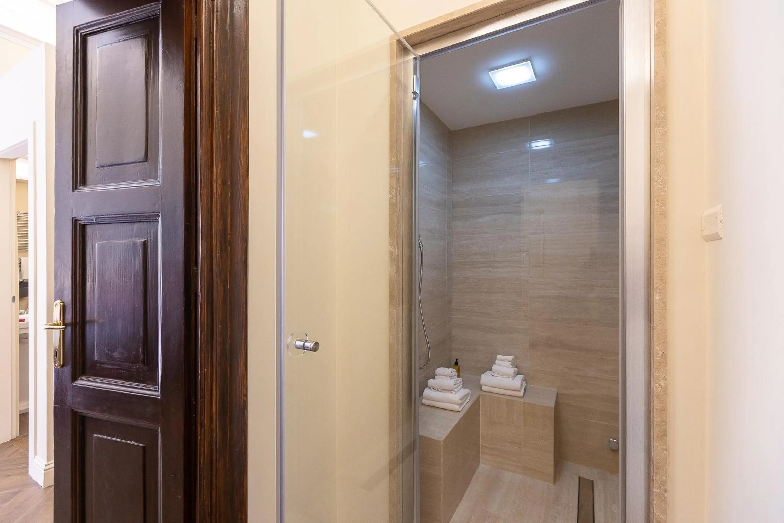 Sauna in SPA Apartment Via Barberini