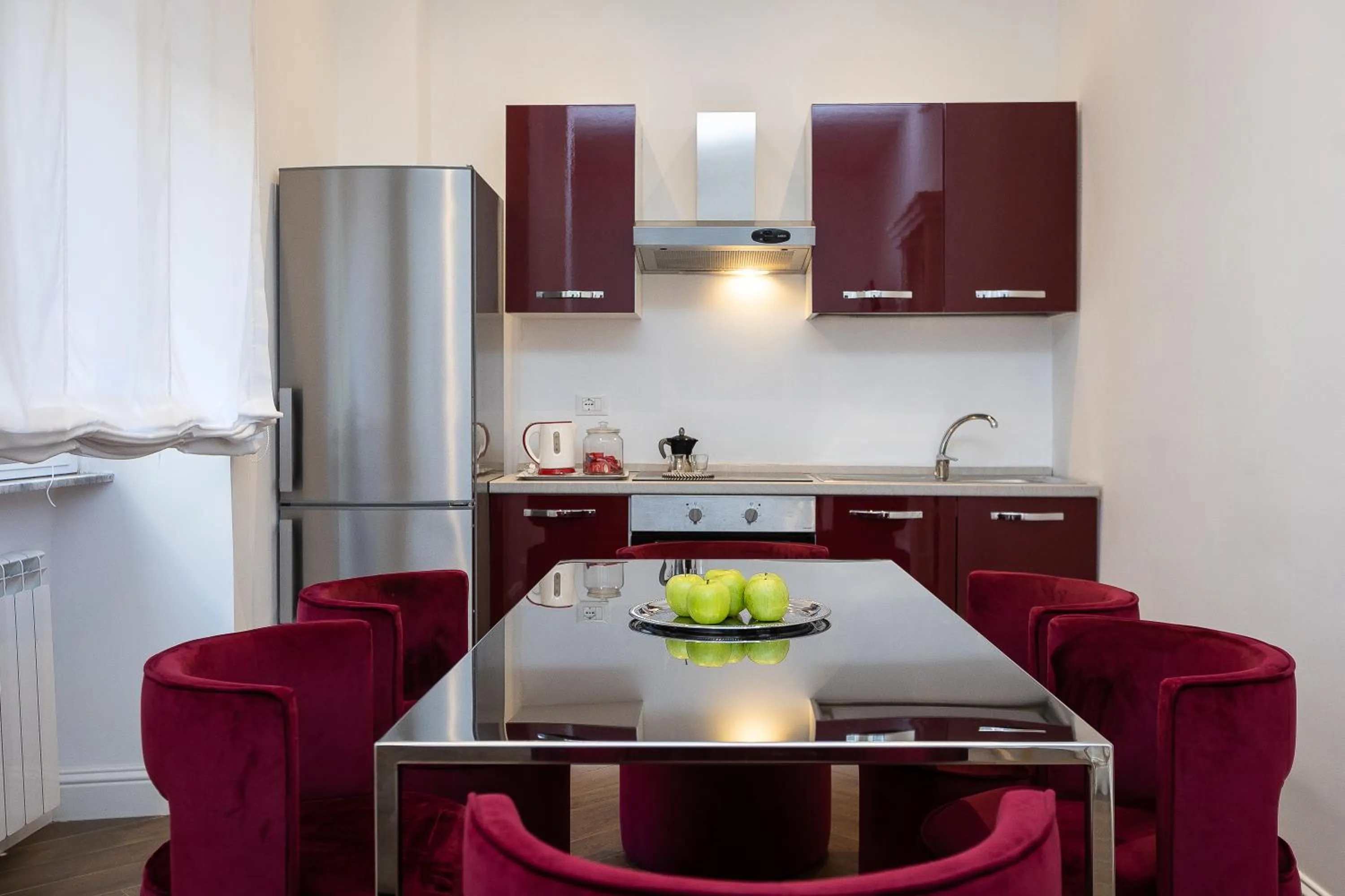 Kitchen or kitchenette in SPA Apartment Via Barberini