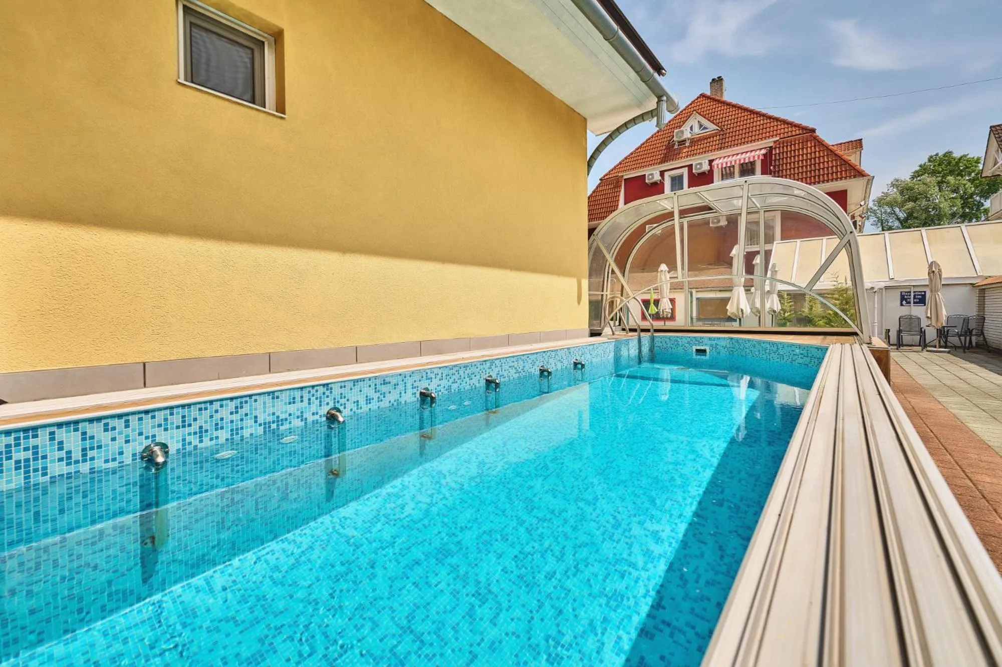 Swimming pool in Tokajer Wellness Panzió