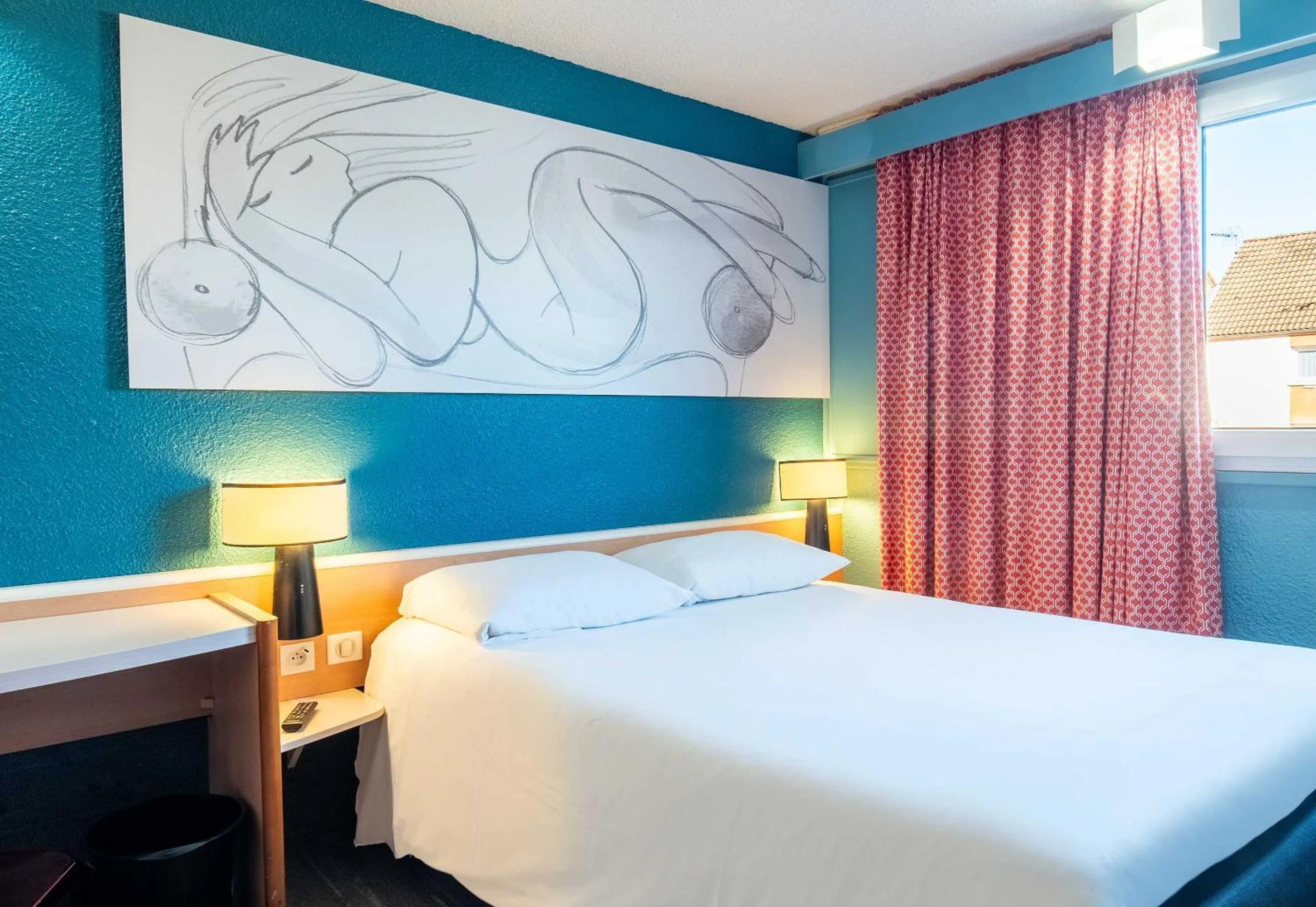 Photo of the whole room, Bed in ibis Limoges Nord