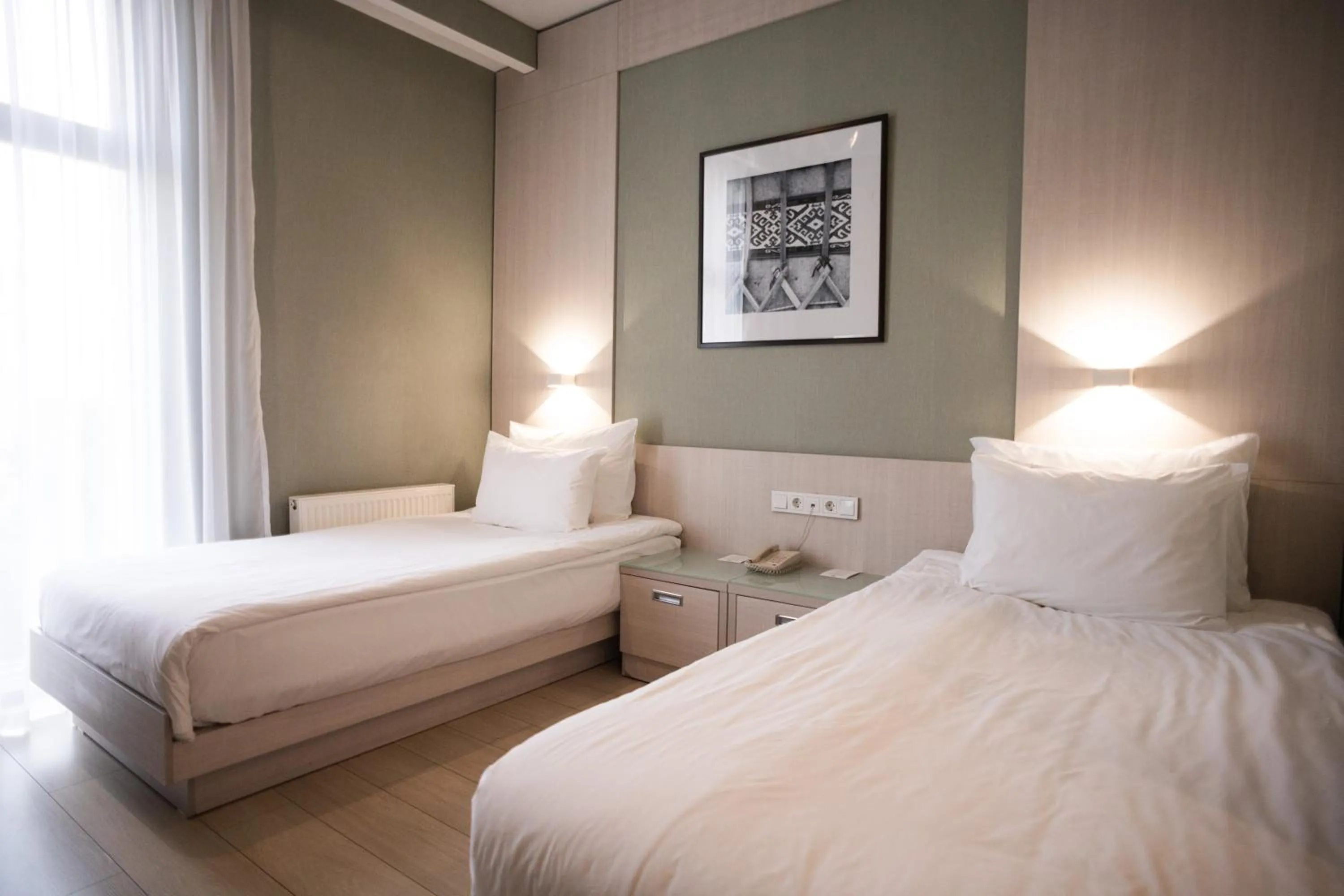 Bedroom, Bed in Resident City Hotel