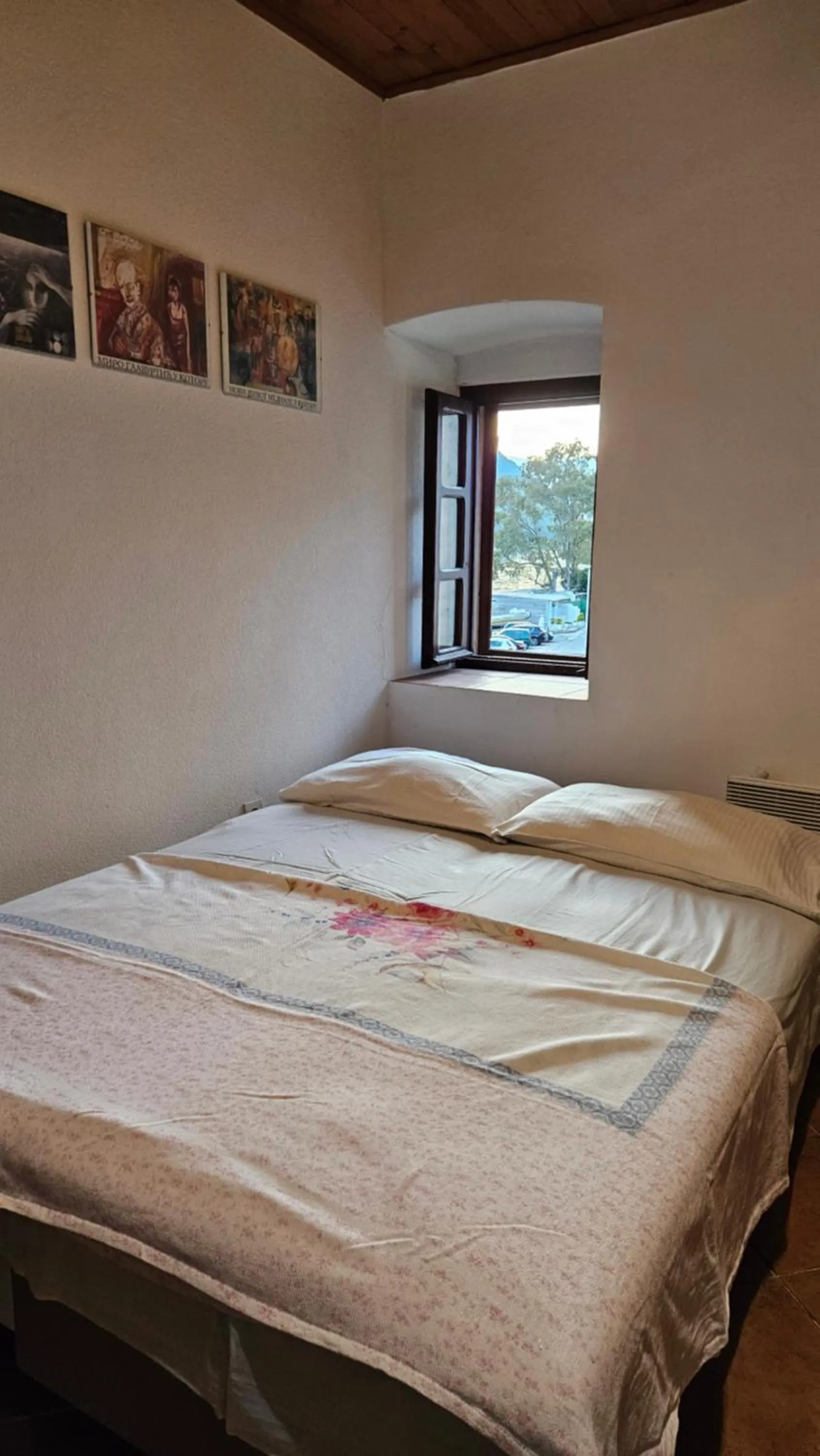 Bed in Apartments Vujošević