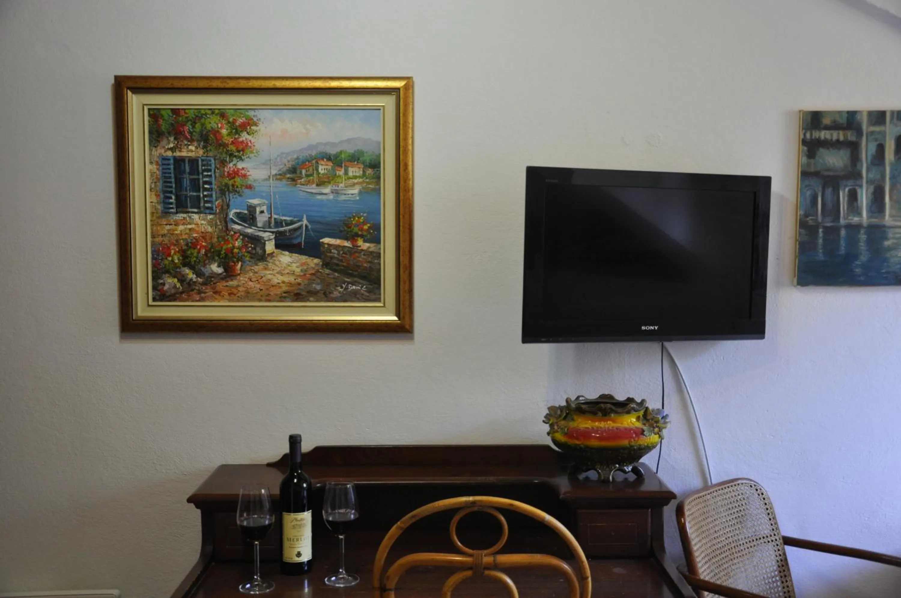 TV and multimedia in Apartments Vujošević