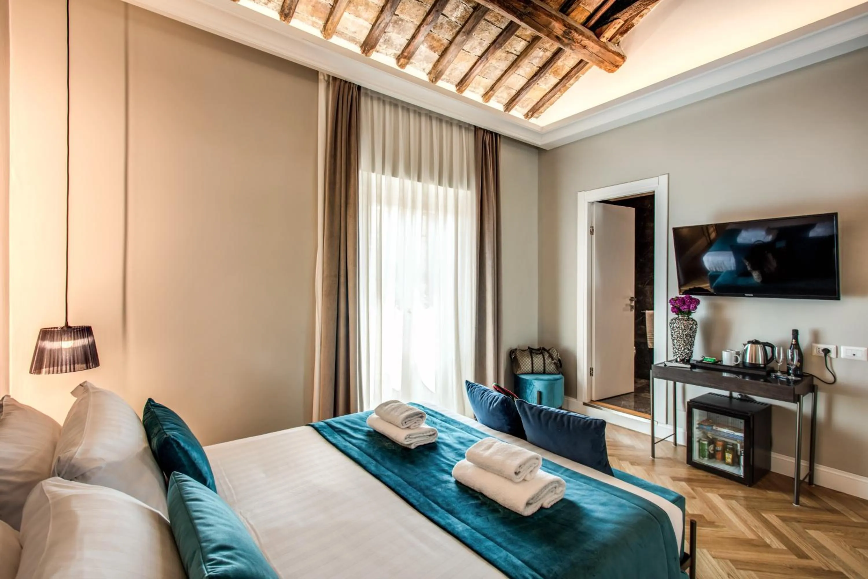 Photo of the whole room in Hotel 55 Fifty-Five - Maison d'Art Collection