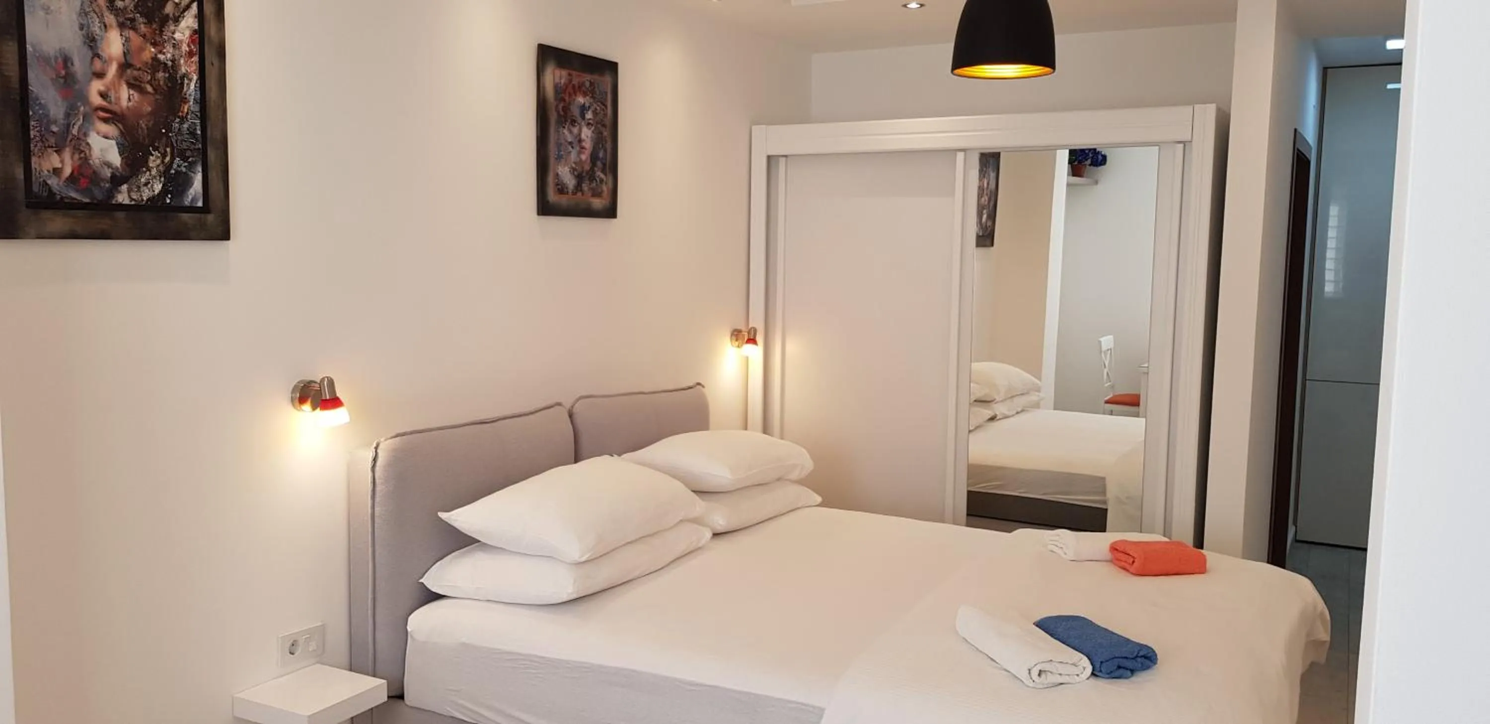 Bedroom, Bed in Apartments Nancy