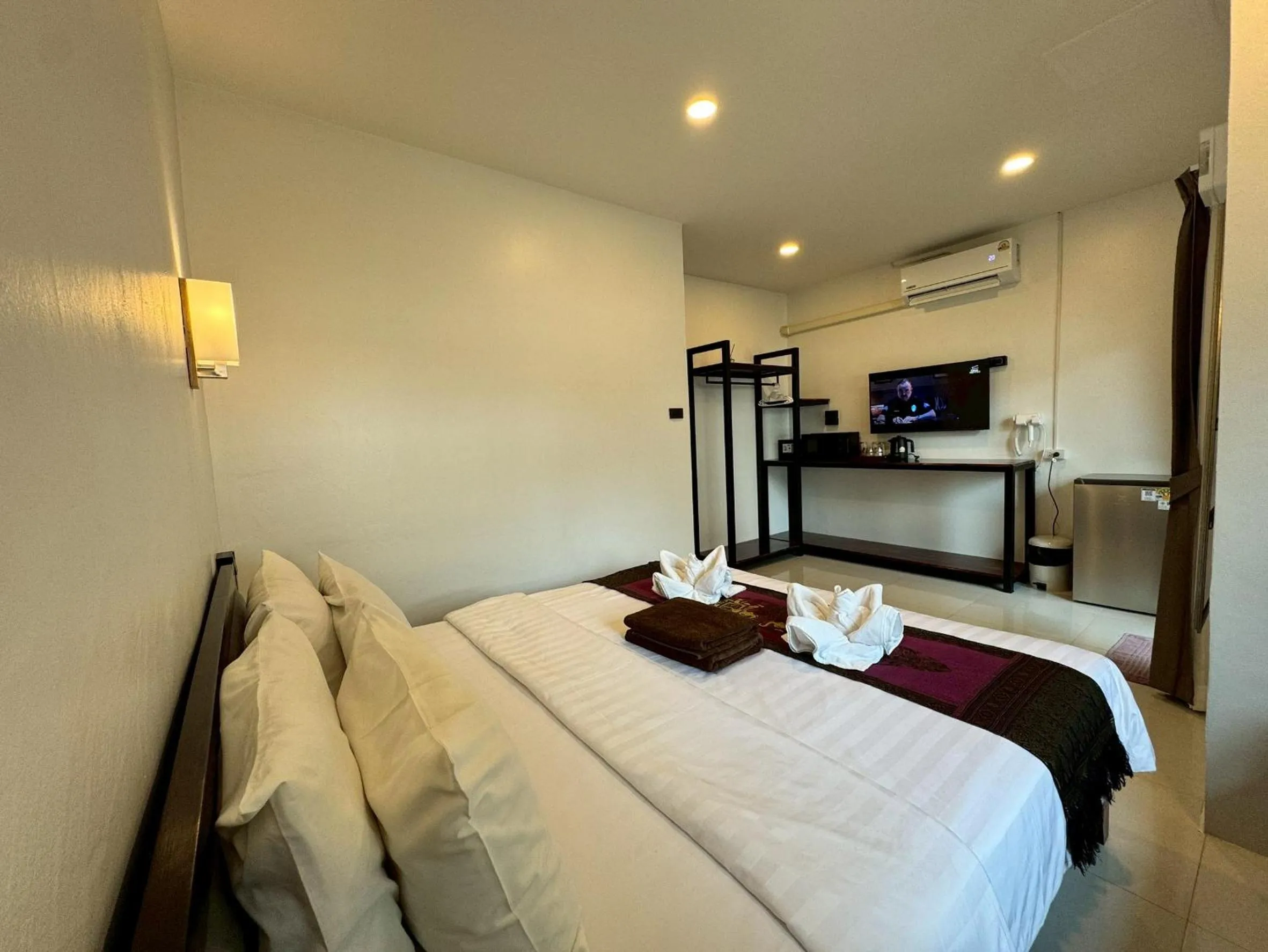 Bed in Naiyang Discovery Beach Resort