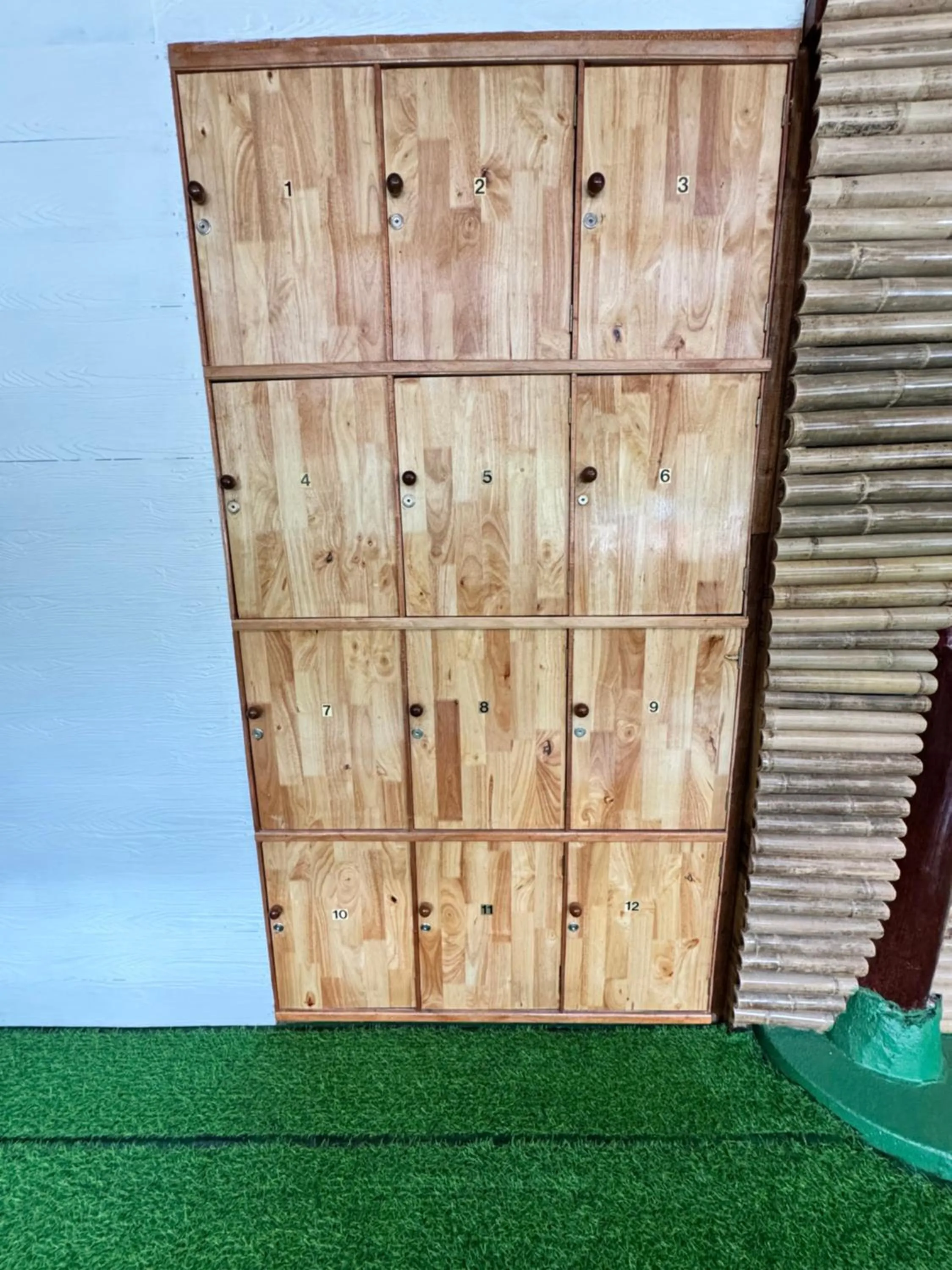 group of guests in Naiyang Discovery Beach Resort