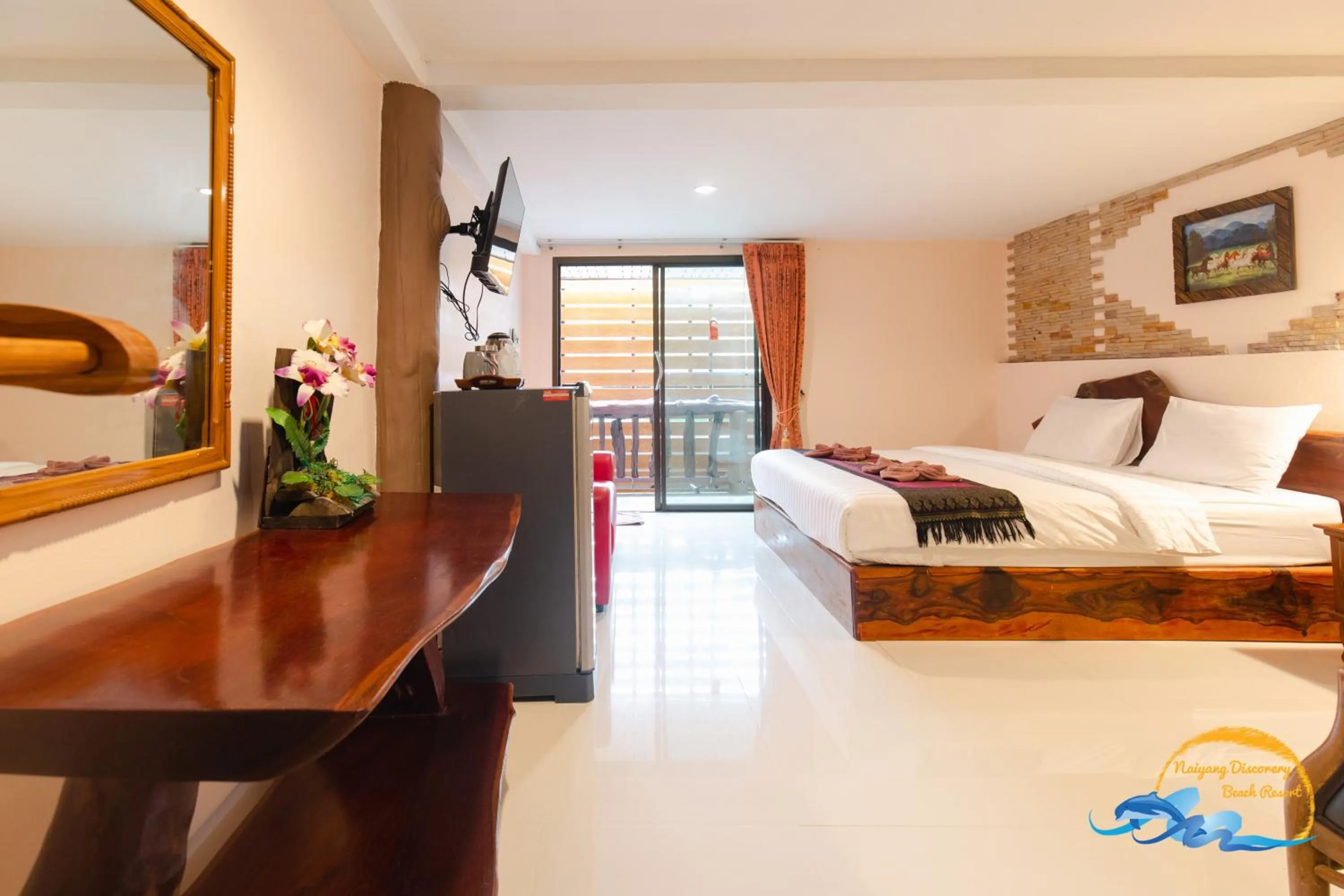 Photo of the whole room, Bed in Naiyang Discovery Beach Resort
