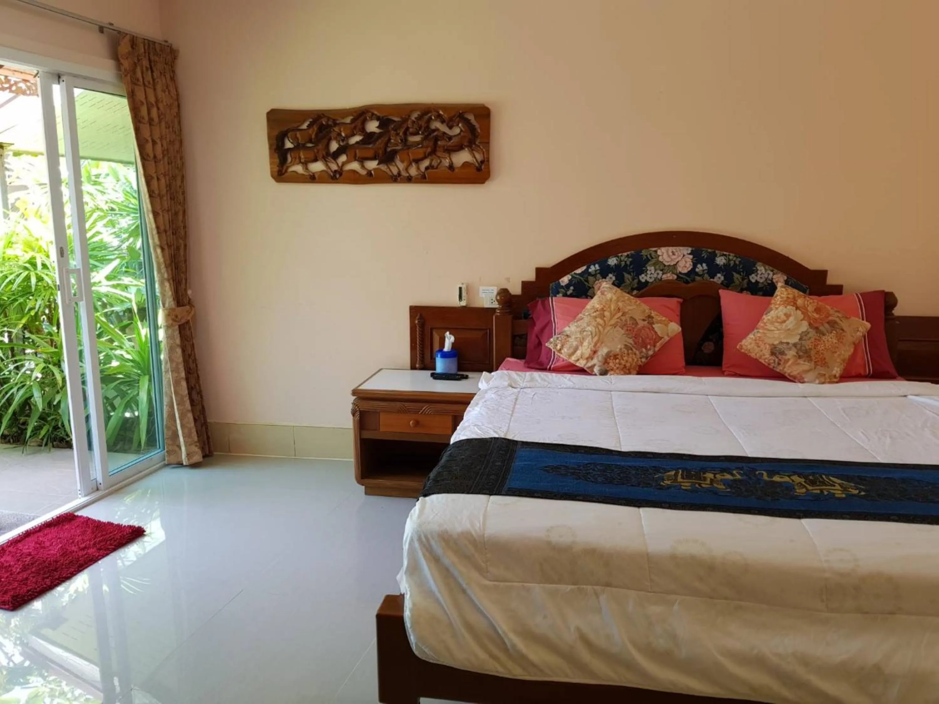 Bedroom, Bed in Discovery House Hotel SHA Plus