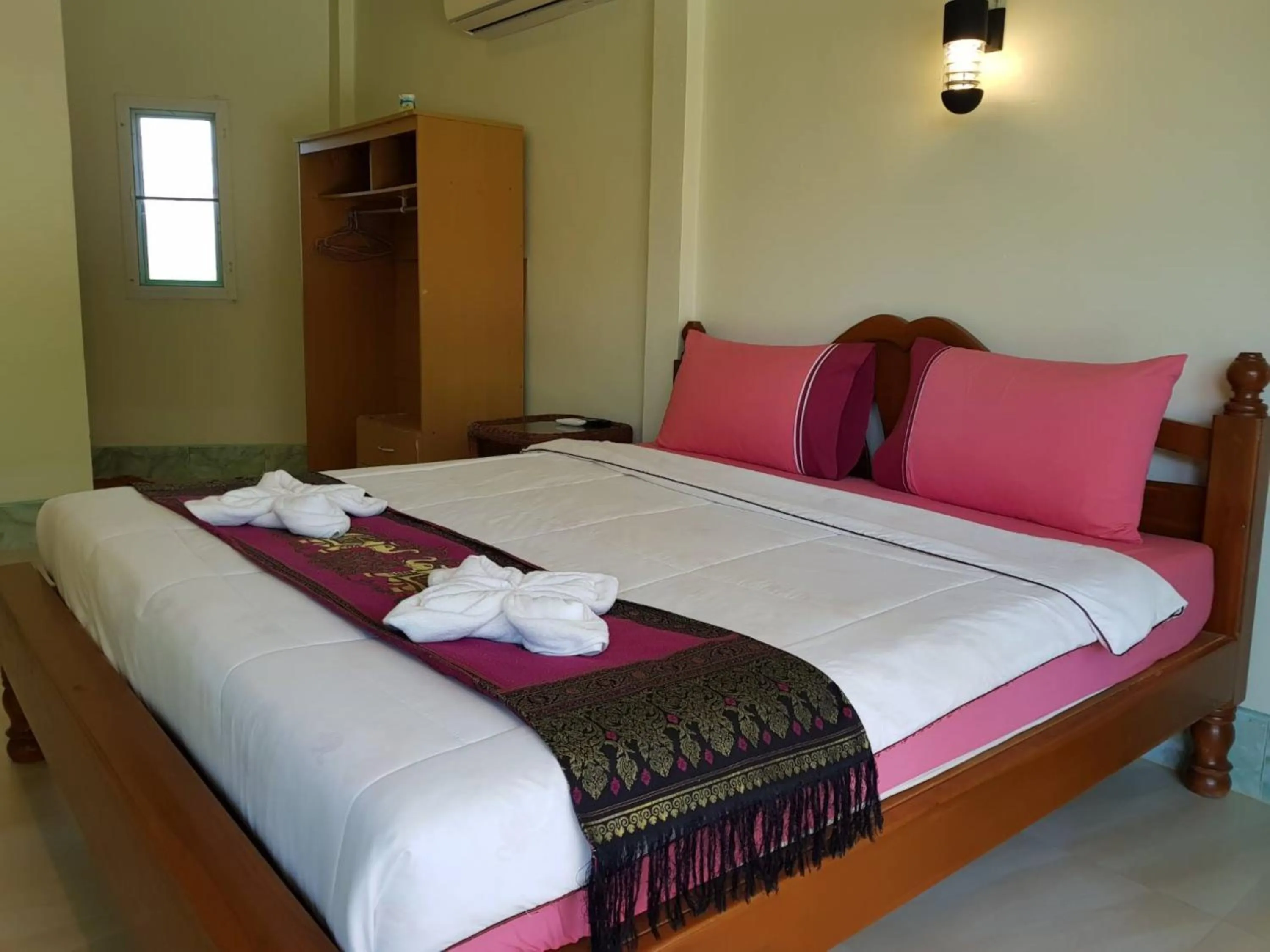 Bedroom, Bed in Discovery House Hotel SHA Plus