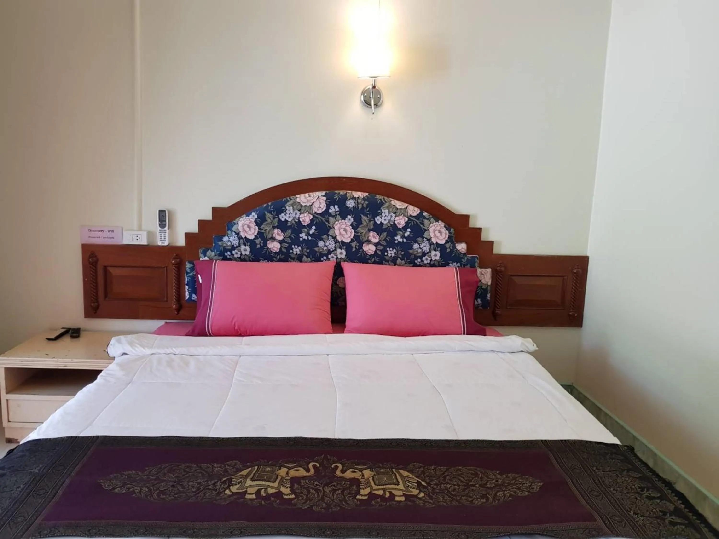 Bed in Discovery House Hotel SHA Plus